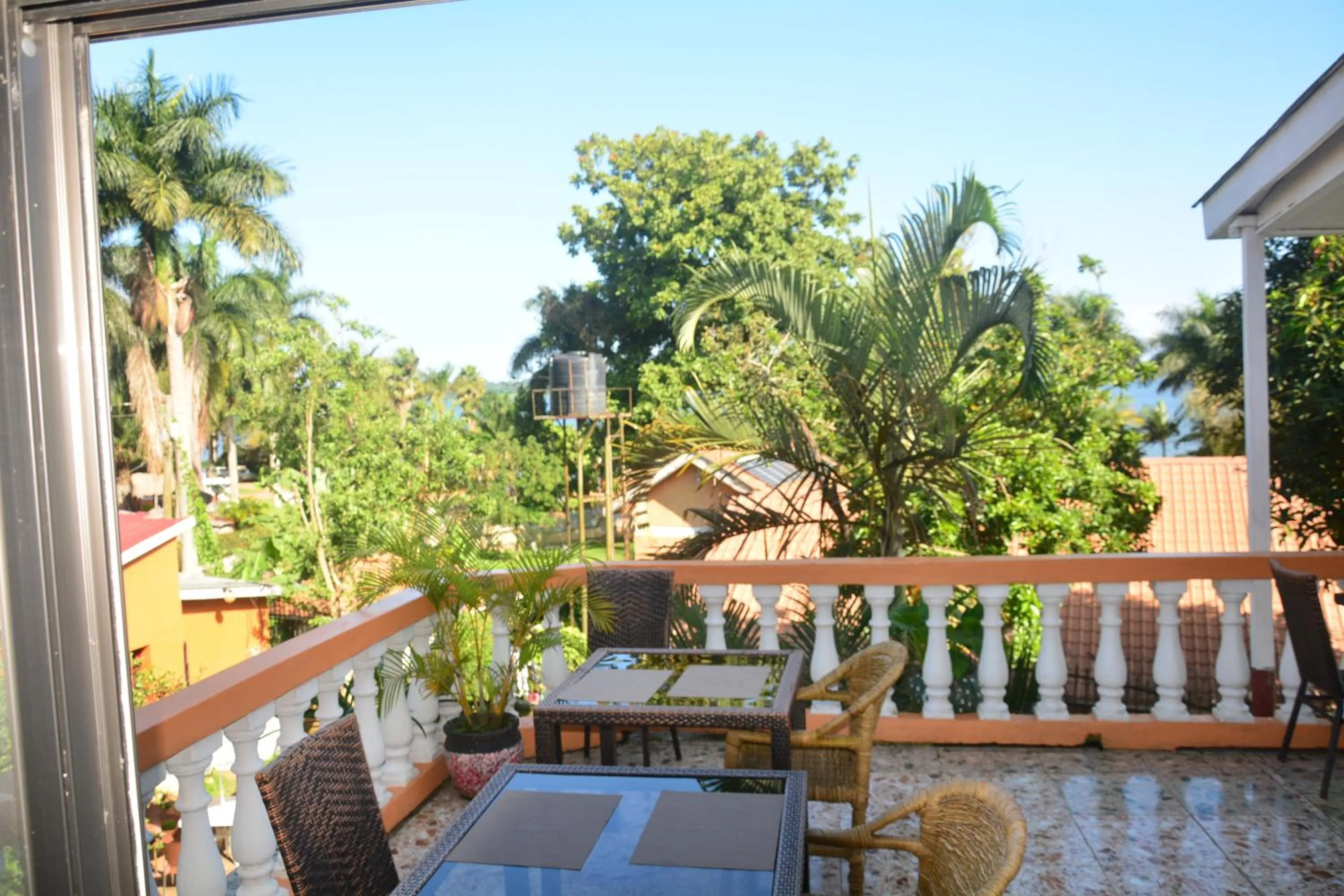 Balcony/Terrace in Lakeshore Bed and Breakfast