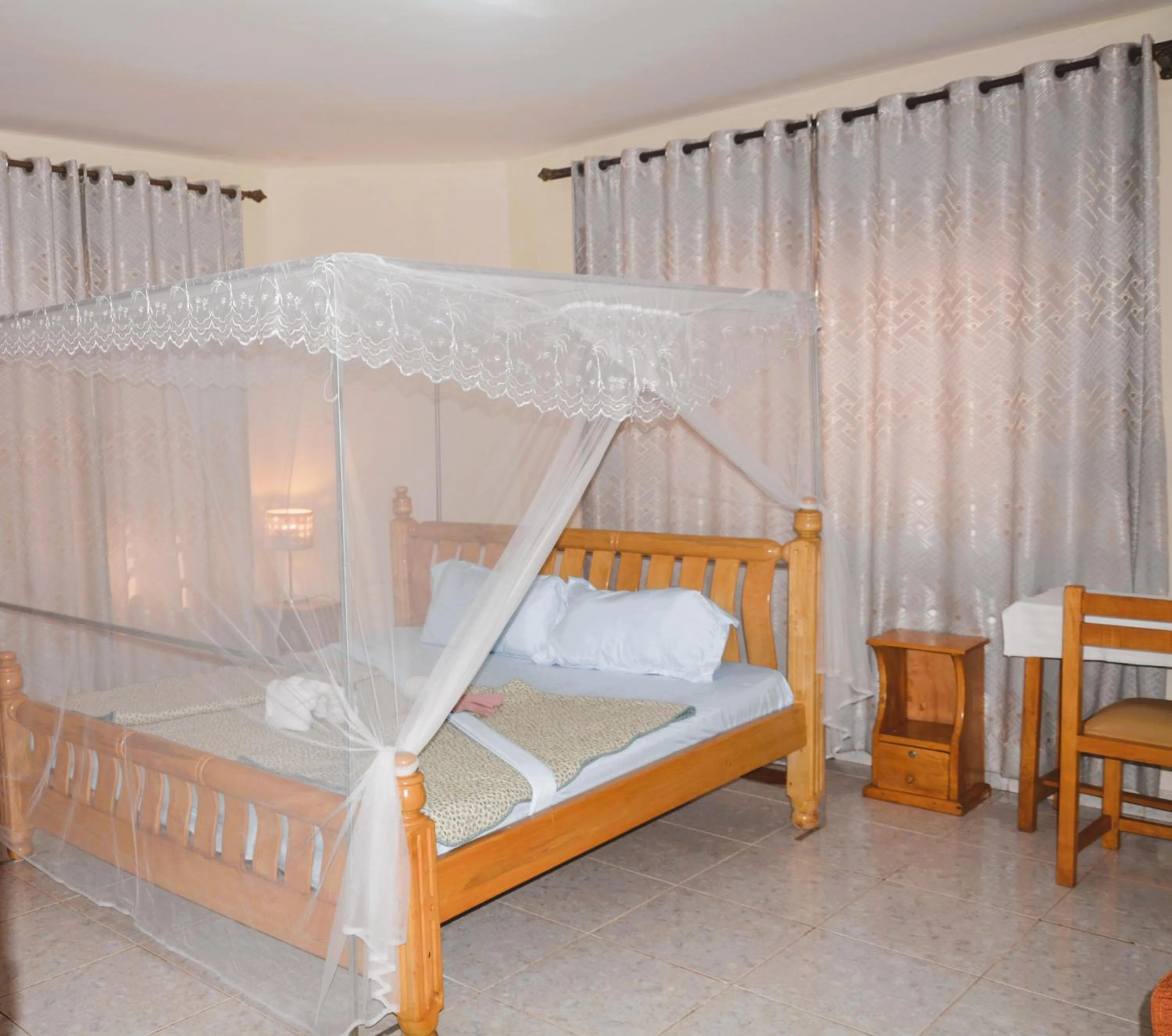 Bed in Lakeshore Bed and Breakfast