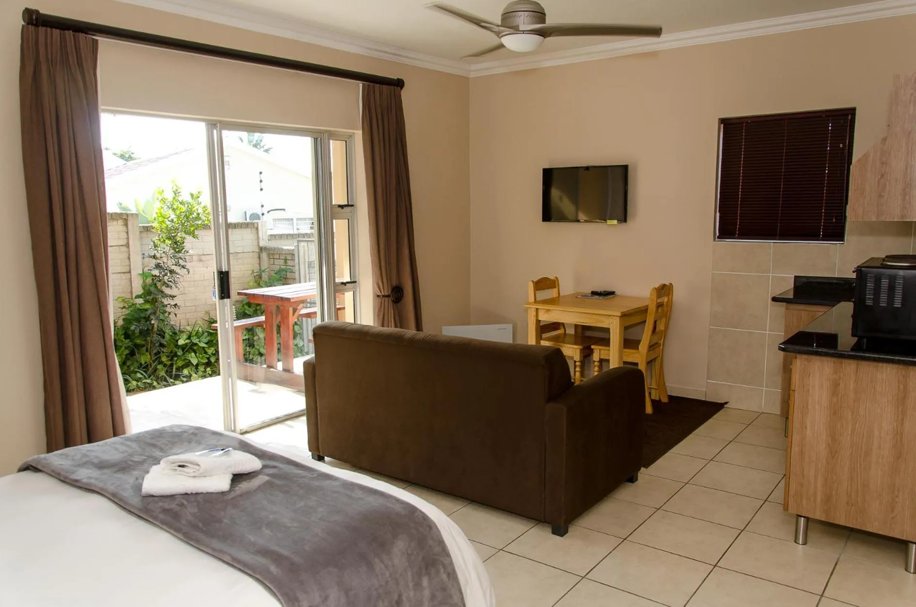 Coffee/tea facilities in TeBeacon Accommodation