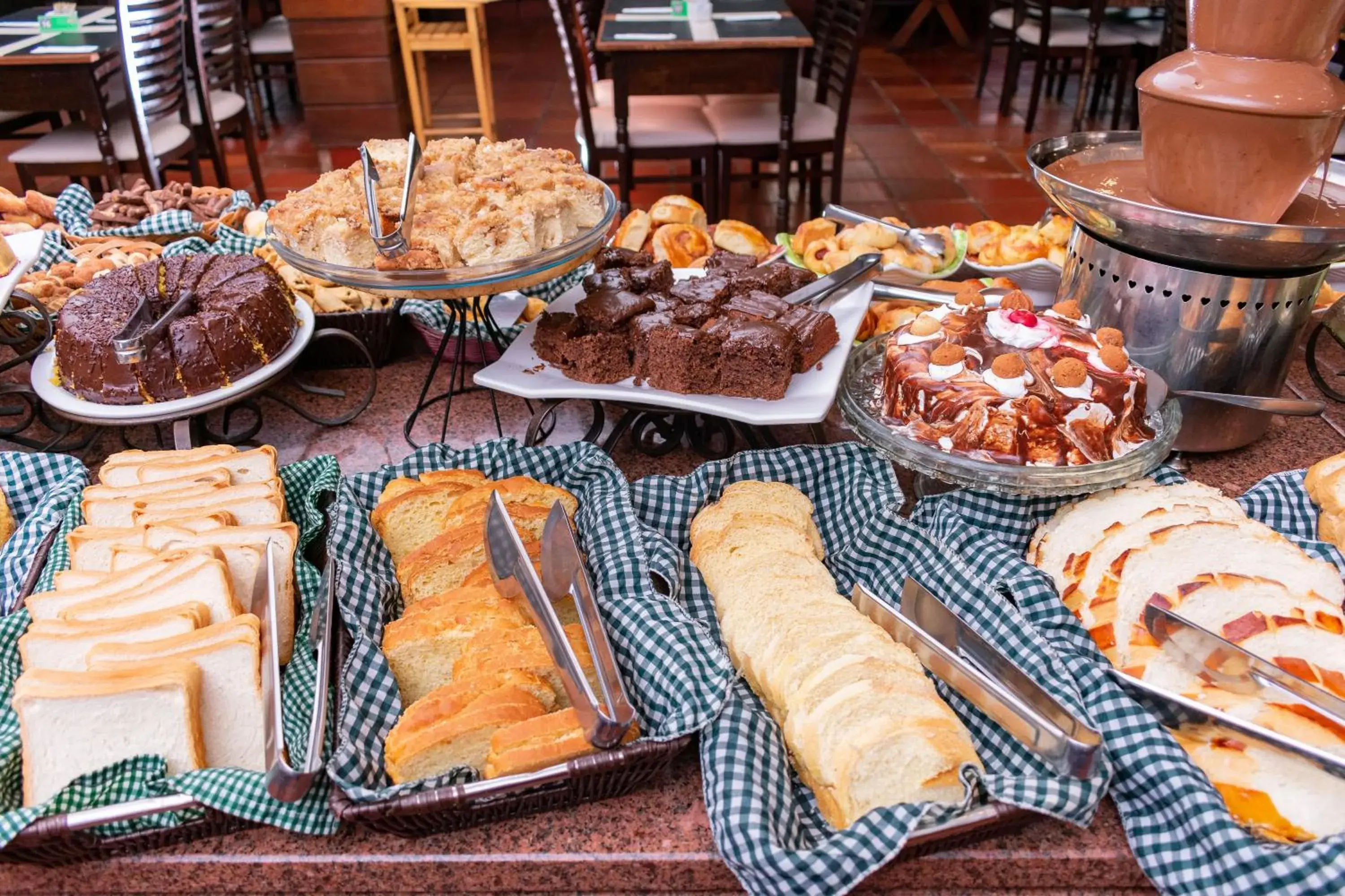 Breakfast in Hotel Colonial Iguaçu Breakfast in Hotel Colonial Iguaçu