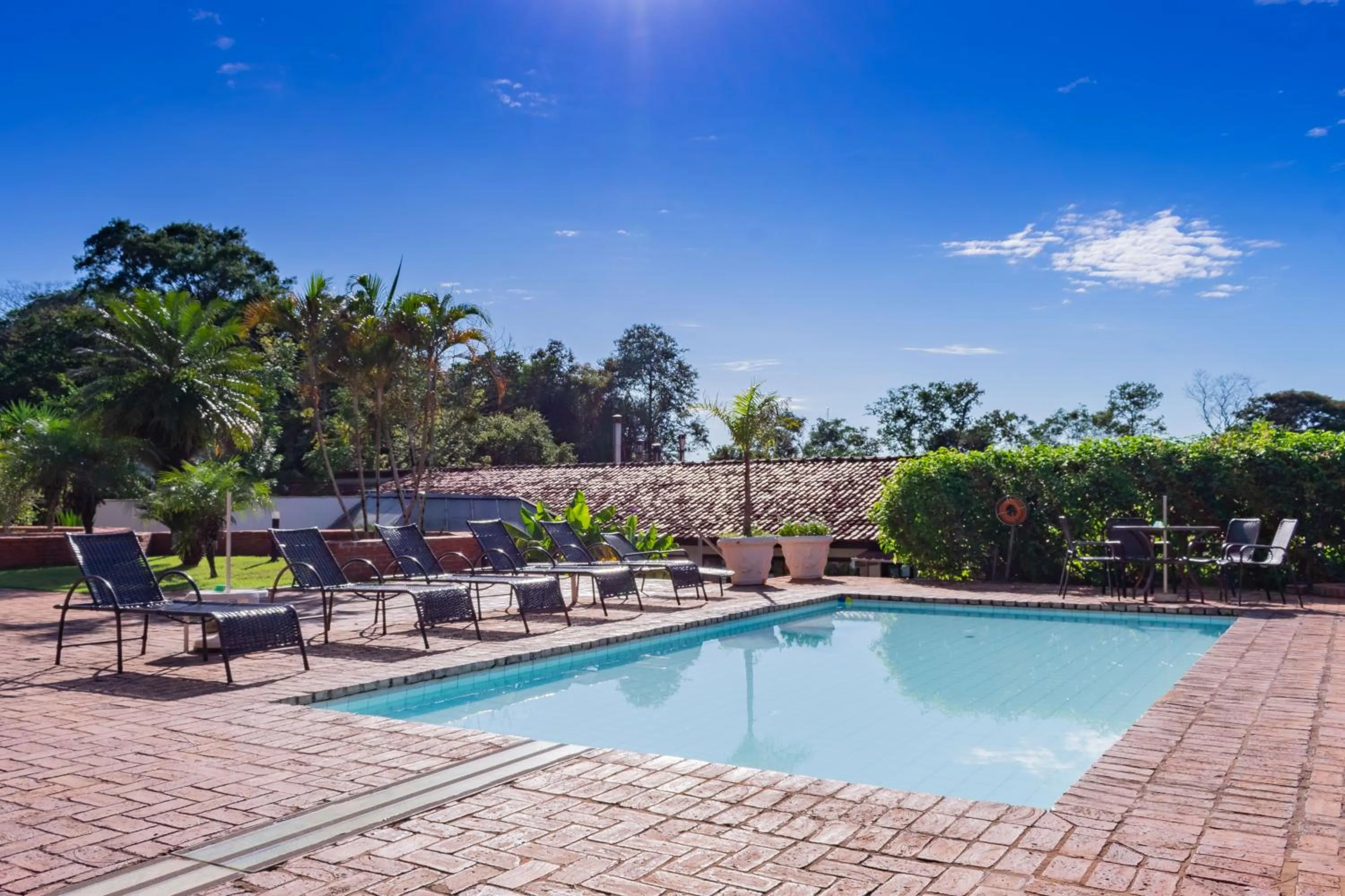 Swimming pool in Hotel Colonial Iguaçu
