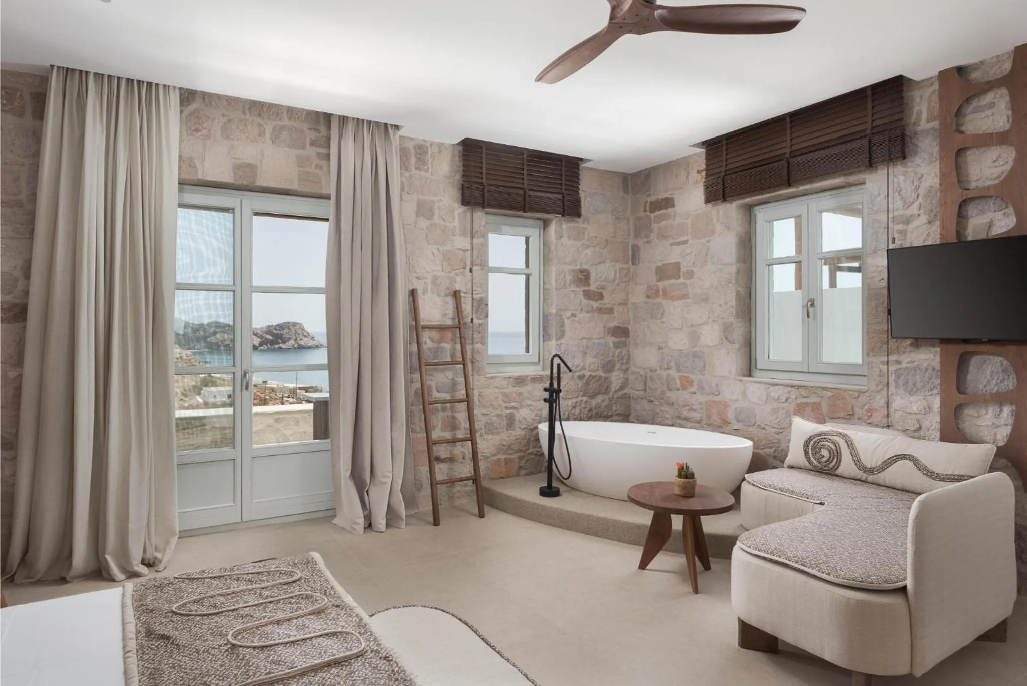 Horizon Suites Milos