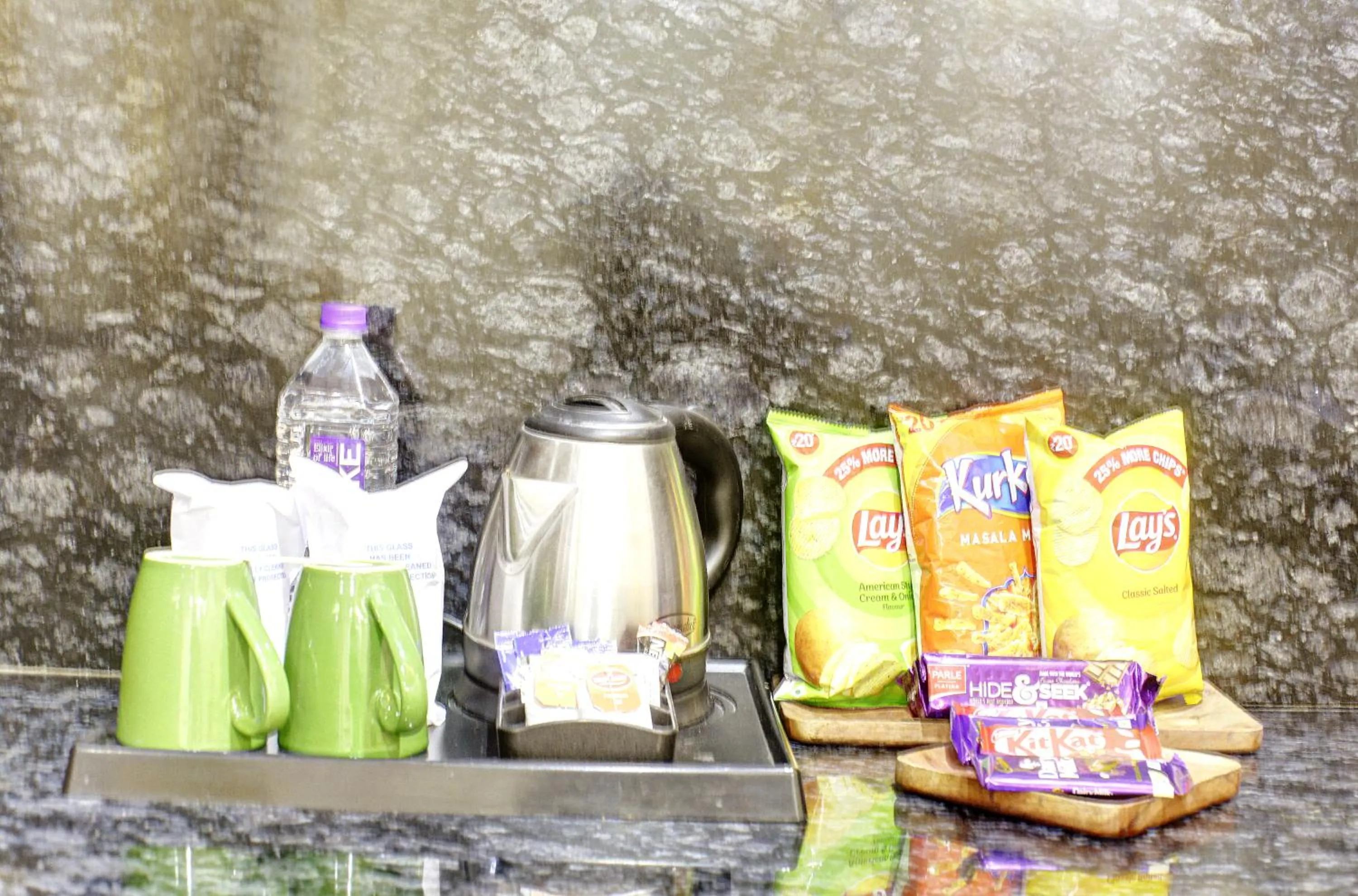 Coffee/tea facilities in Hotel Grand Manor