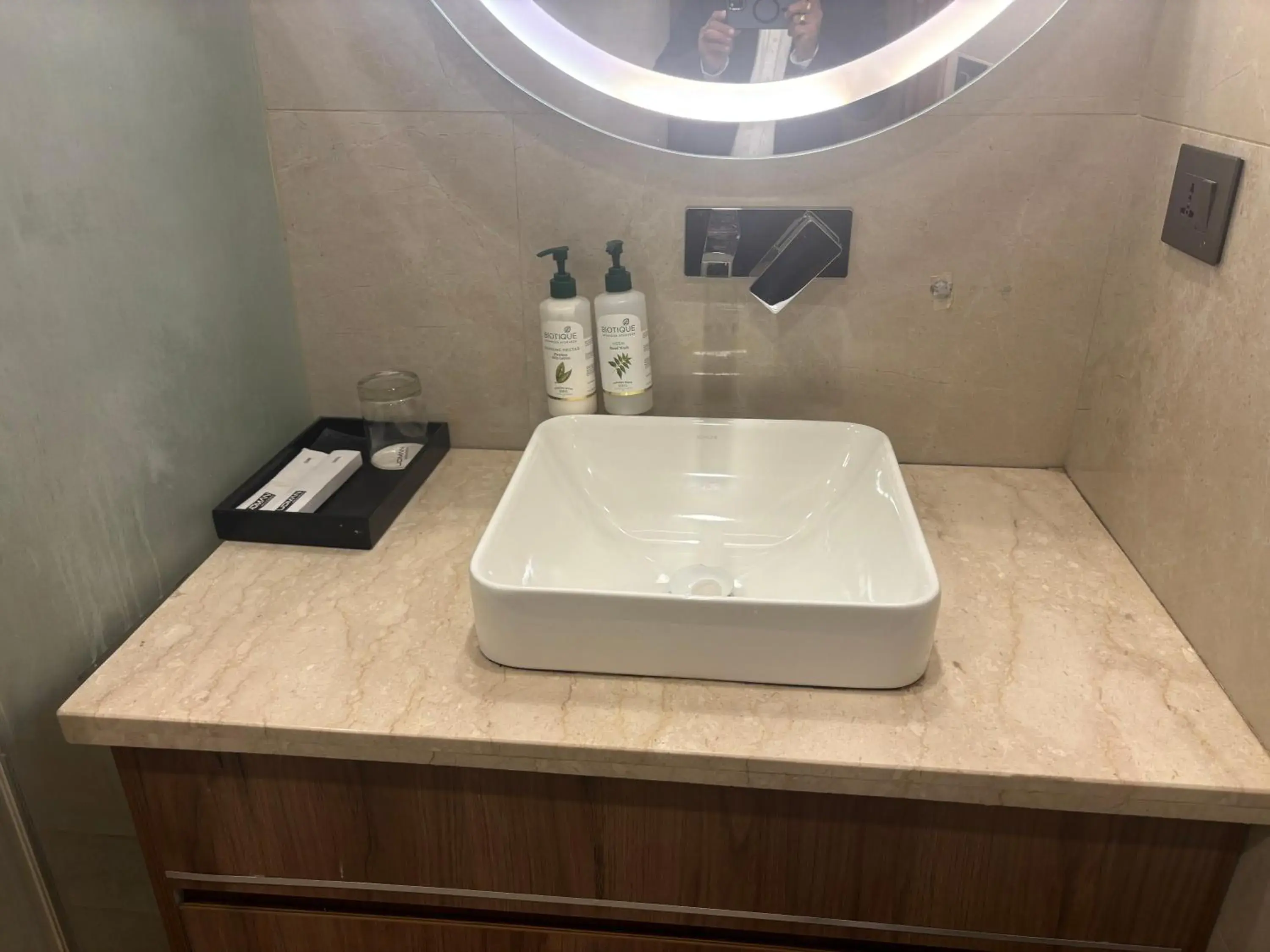 Double Room - single occupancy in Hotel Grand Manor Double Room - single occupancy in Hotel Grand Manor