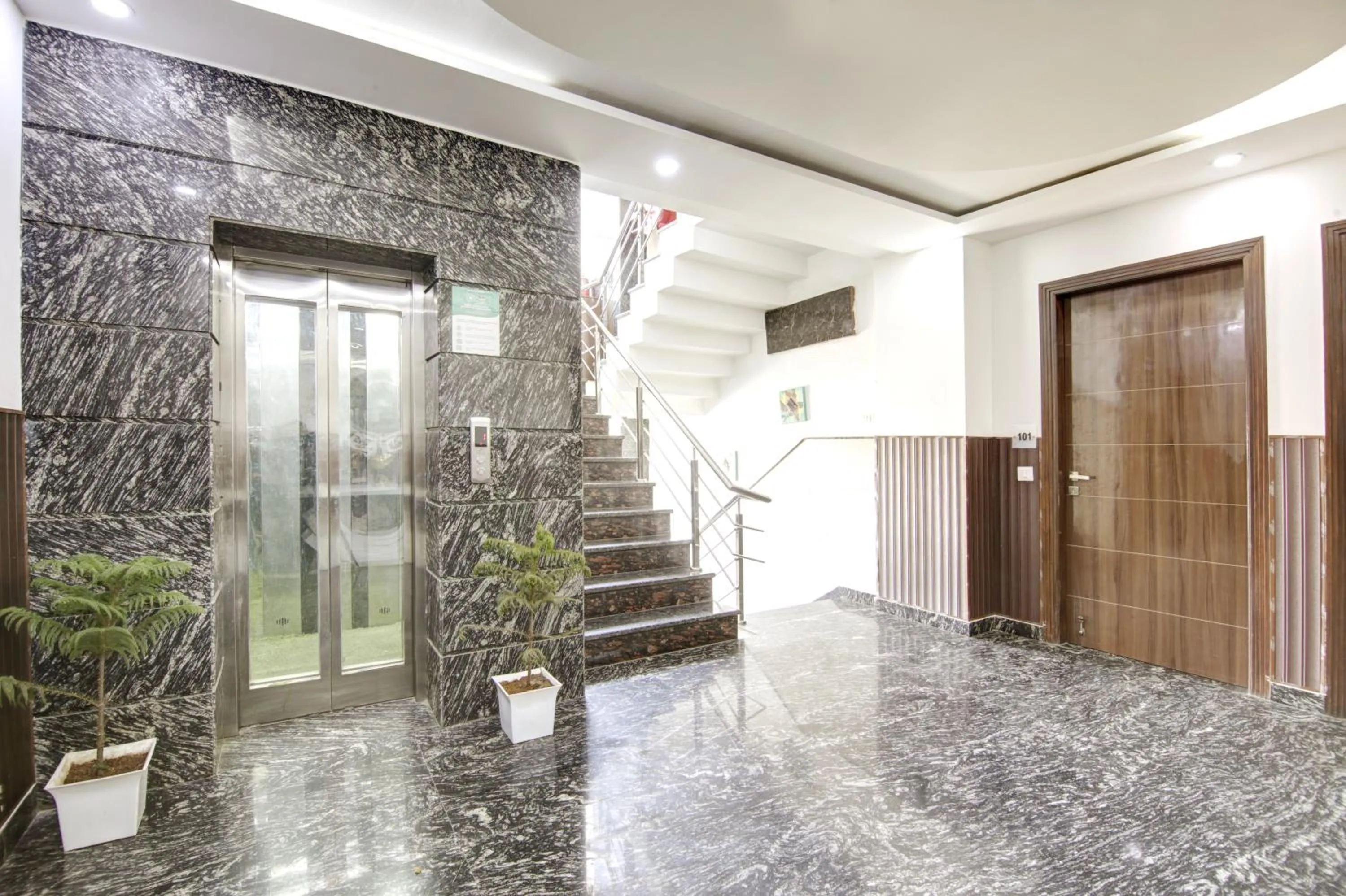 elevator in Hotel Grand Manor