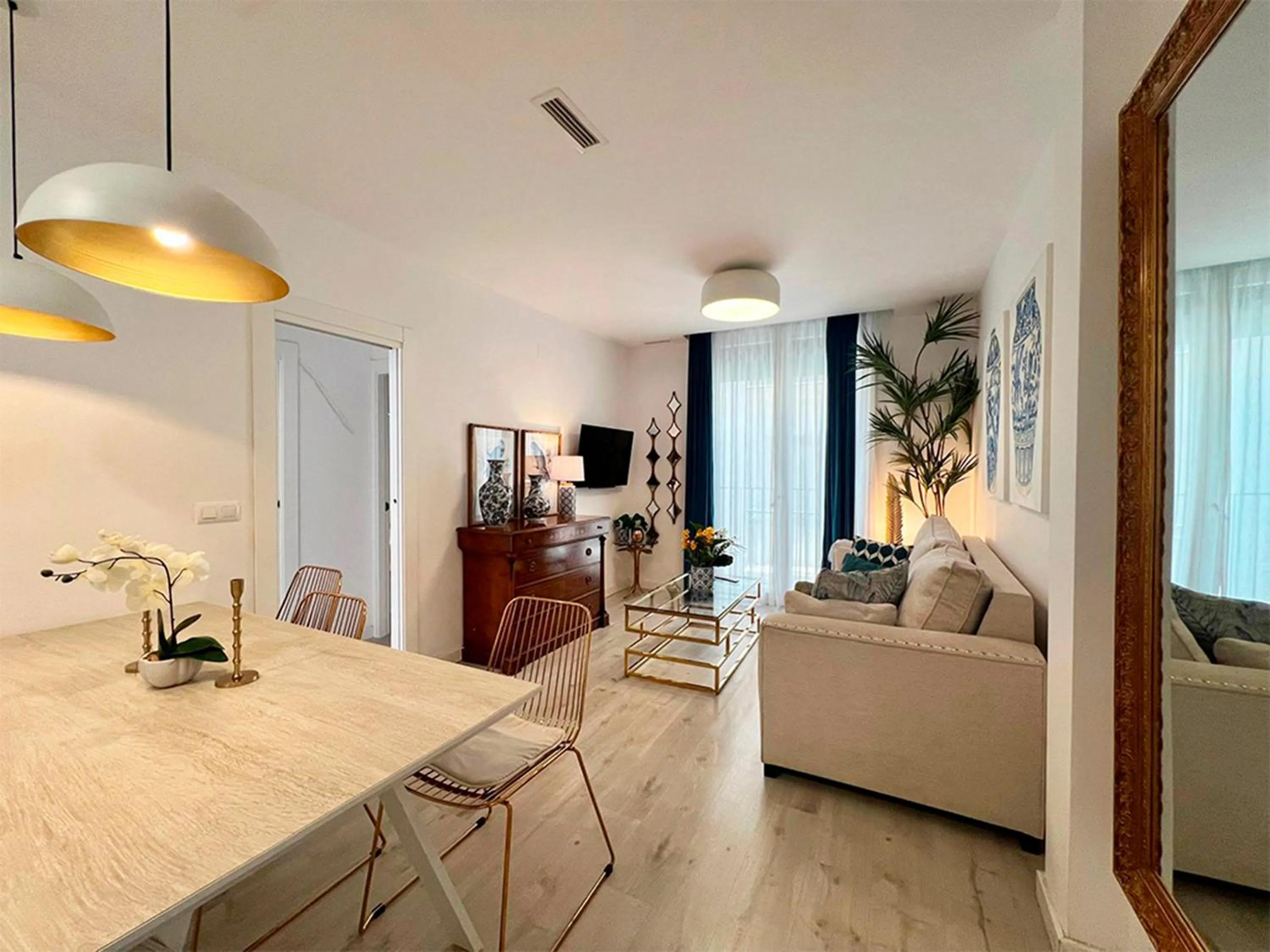 Living room in Apartamentos Realejo Campo del Príncipe 3000