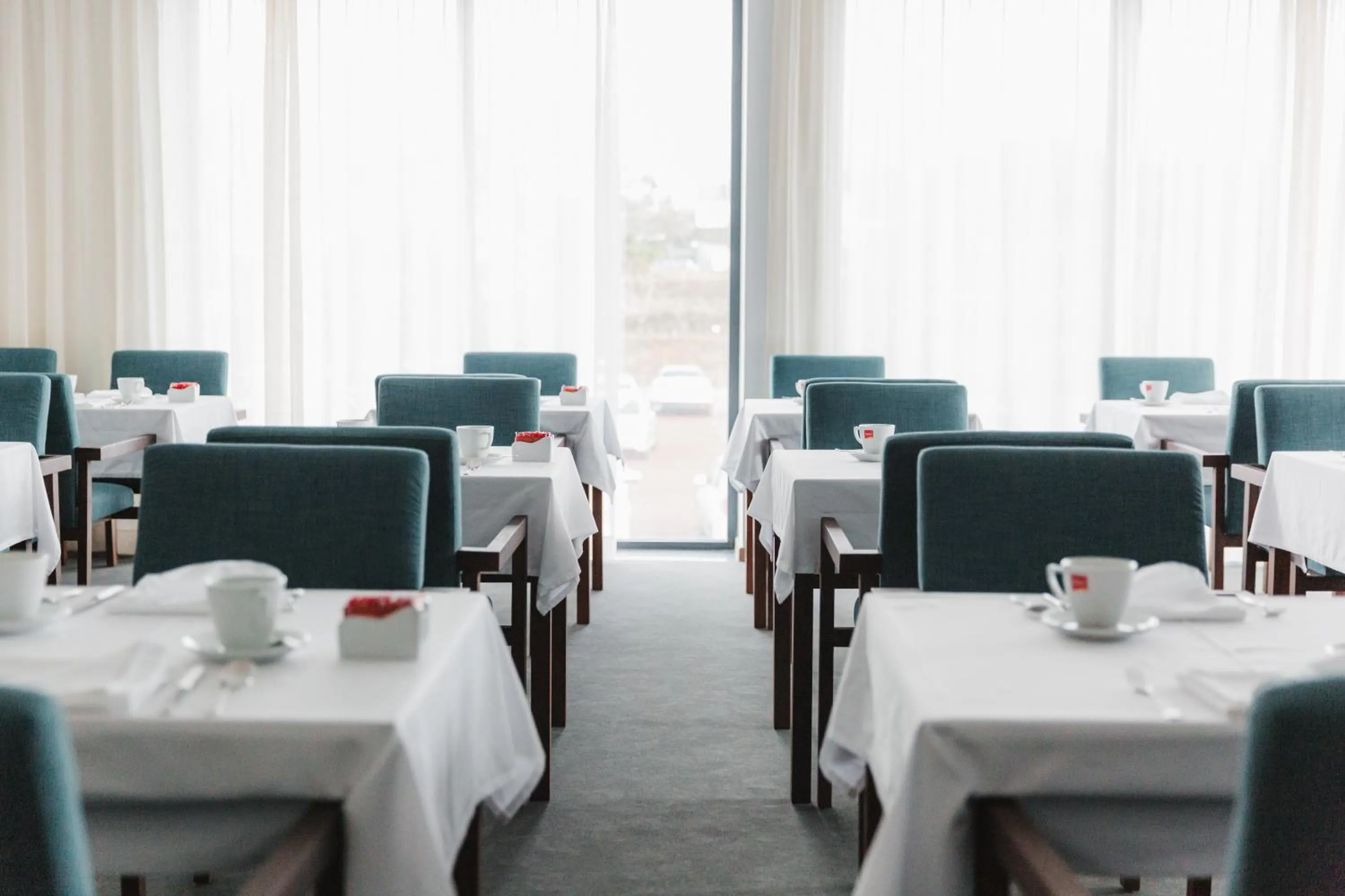 Restaurant/places to eat in Pico Terramar & SPA