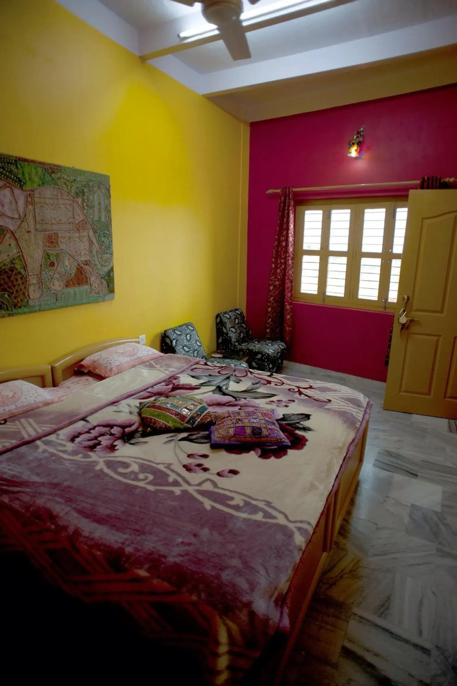 Bed in Ganpati Guest House Bed in Ganpati Guest House