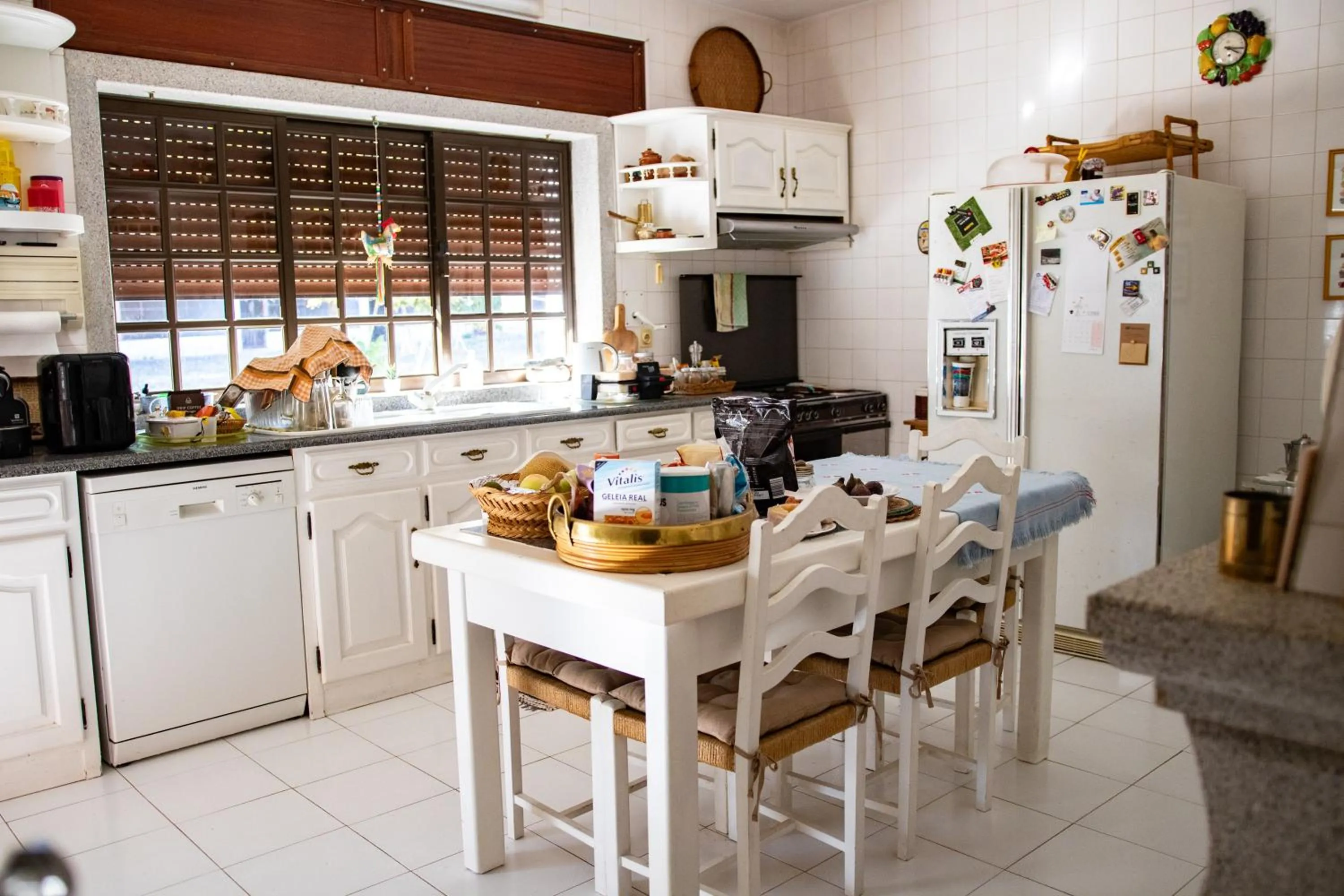 Communal kitchen in Quinta dos Sinçais