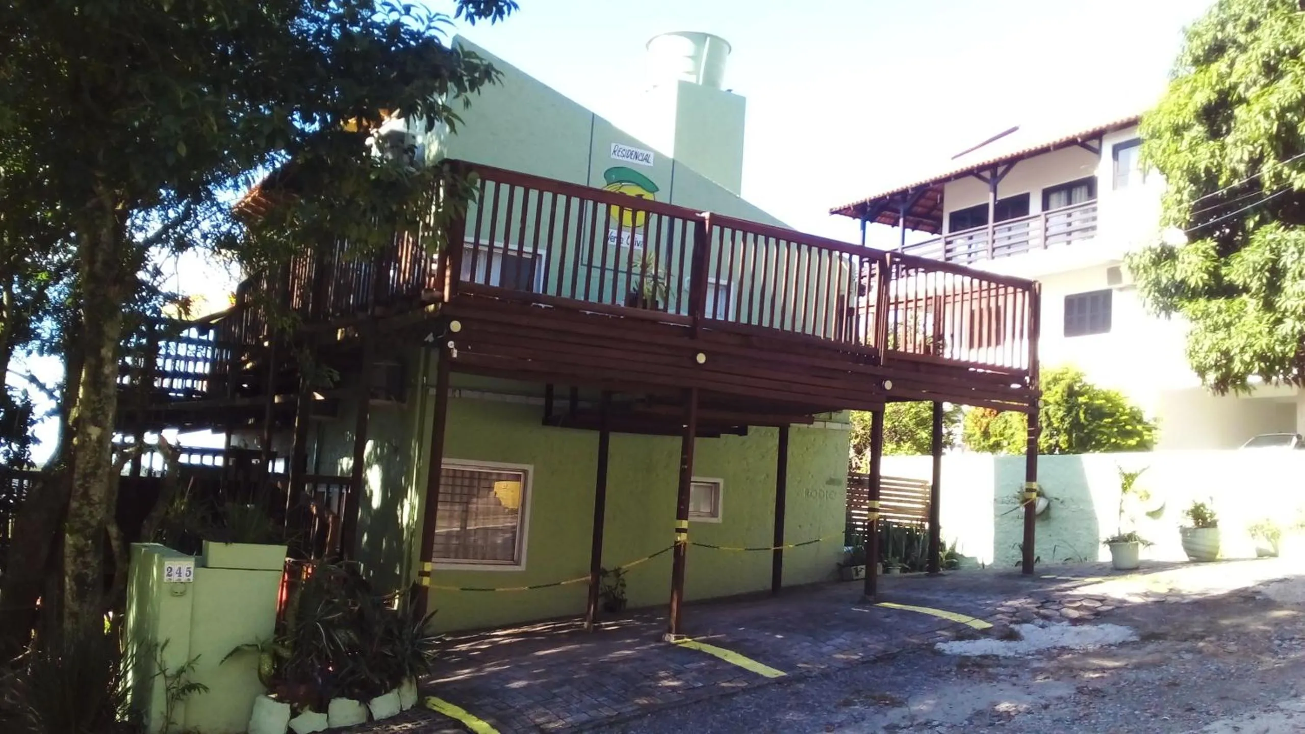 Residencial verde oliva