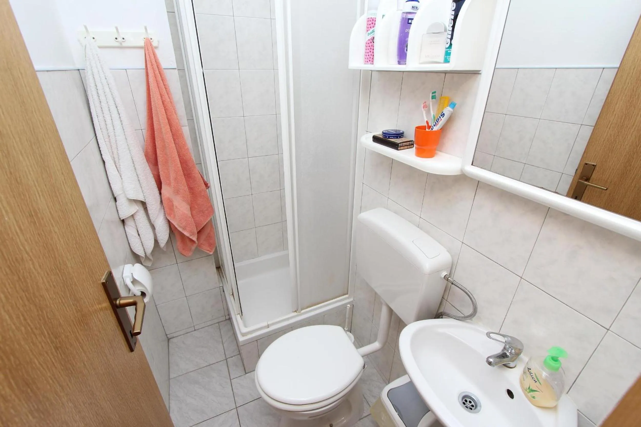 Bathroom in Apartments Lora