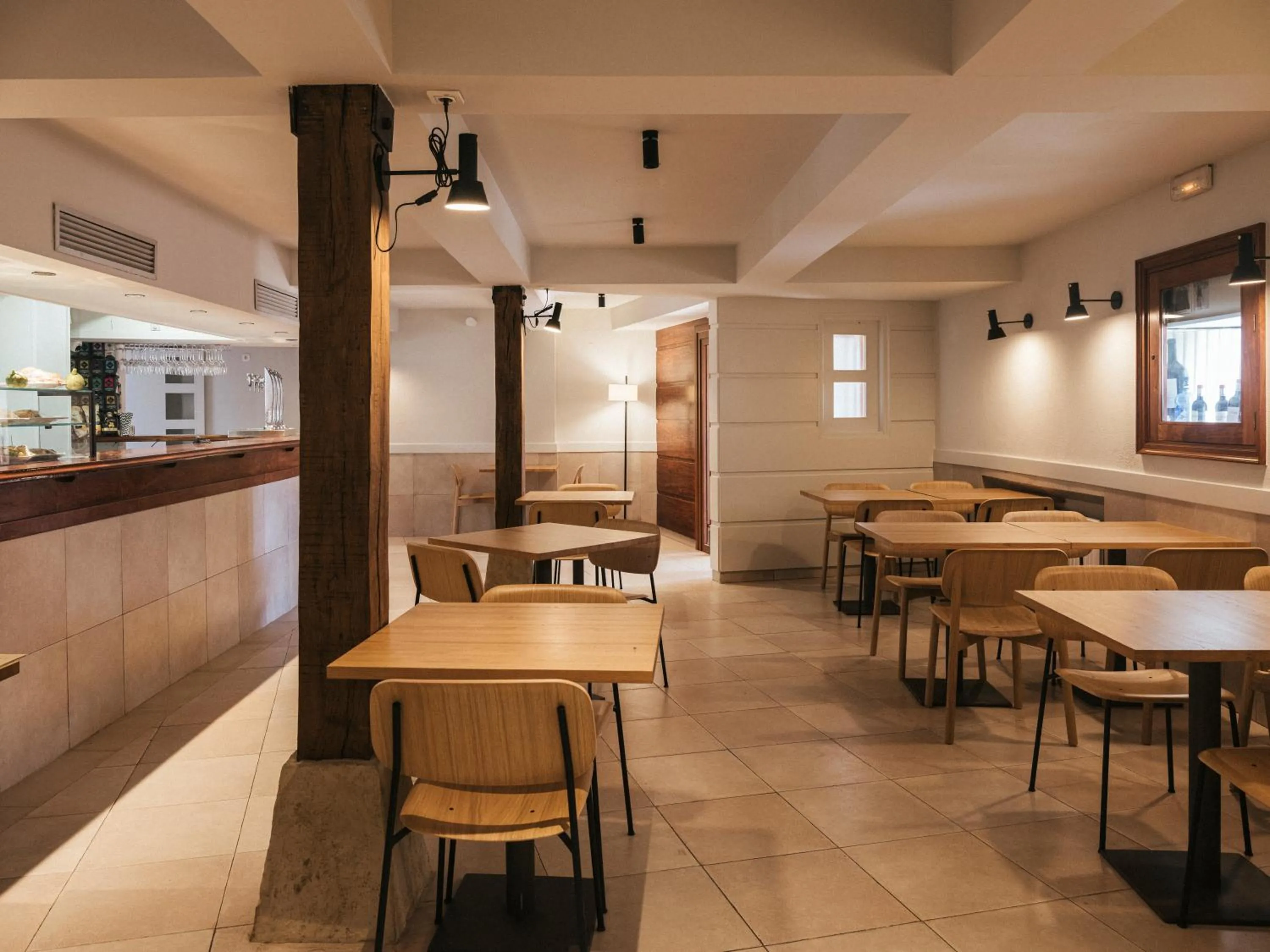 Restaurant/places to eat in Wecamp San Sebastián