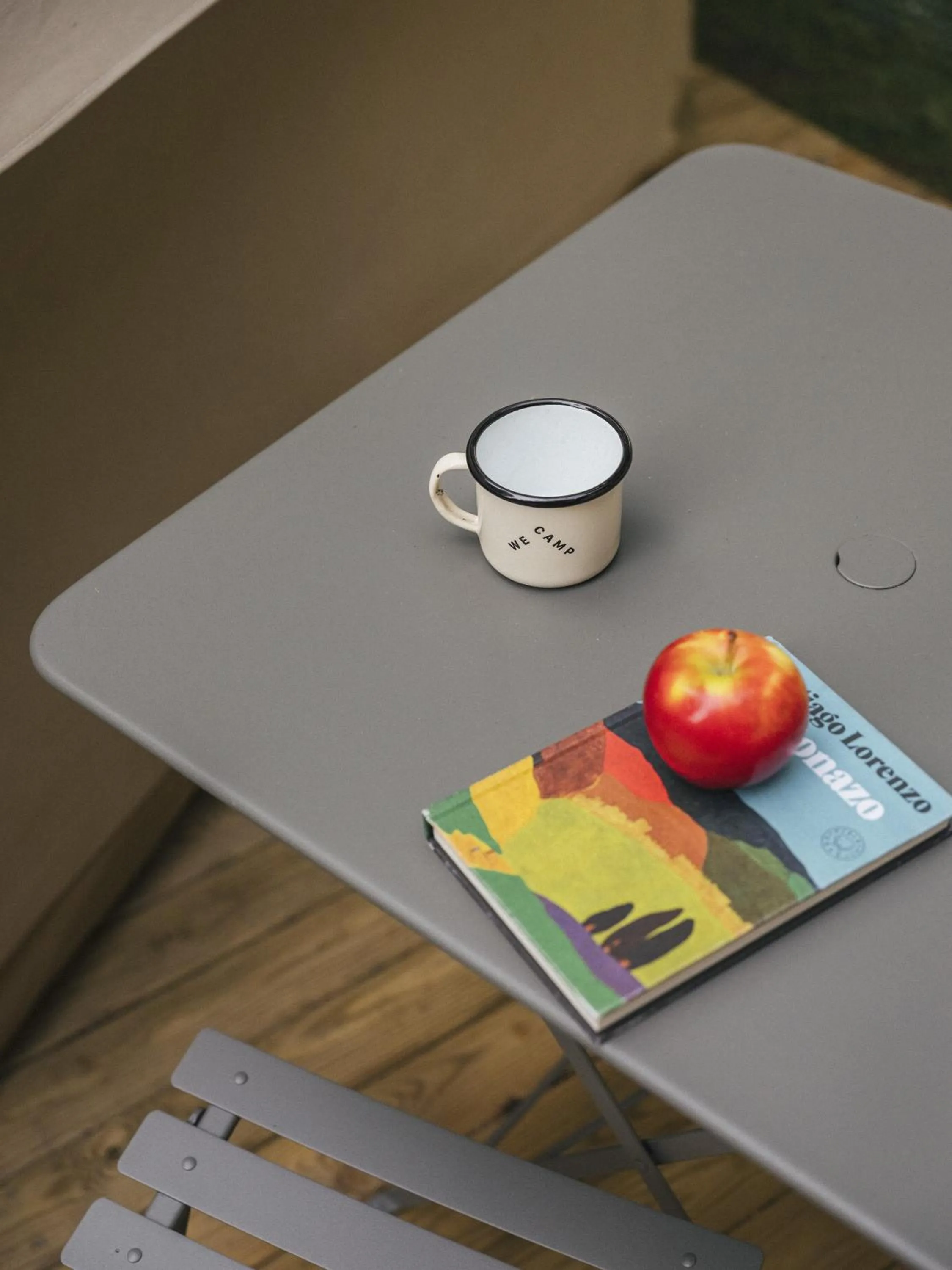 Dining area in Wecamp San Sebastián