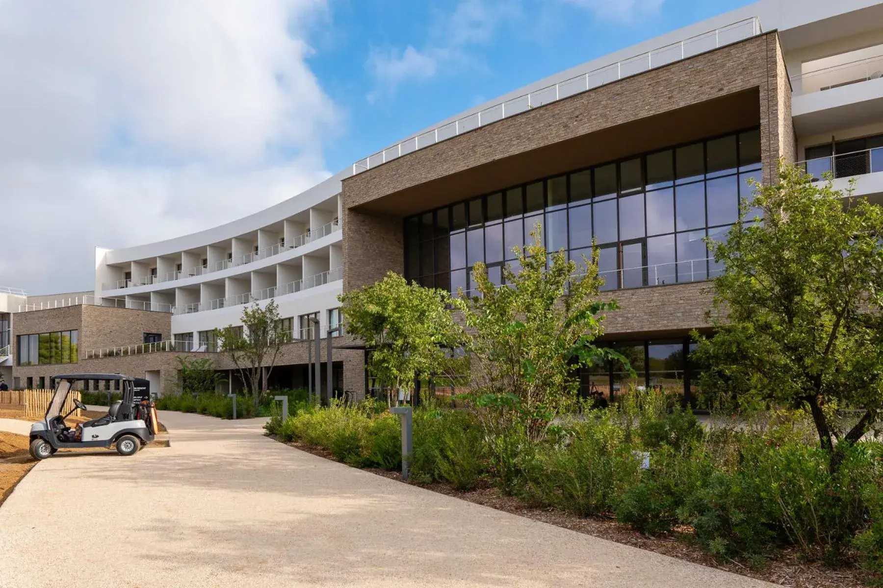 Property building in Hôtel Horizon Resort Massane & Spa Property building in Hôtel Horizon Resort Massane & Spa