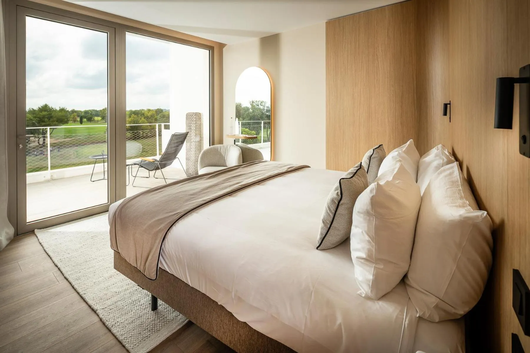 Bedroom, Bed in Hôtel Horizon Resort Massane & Spa