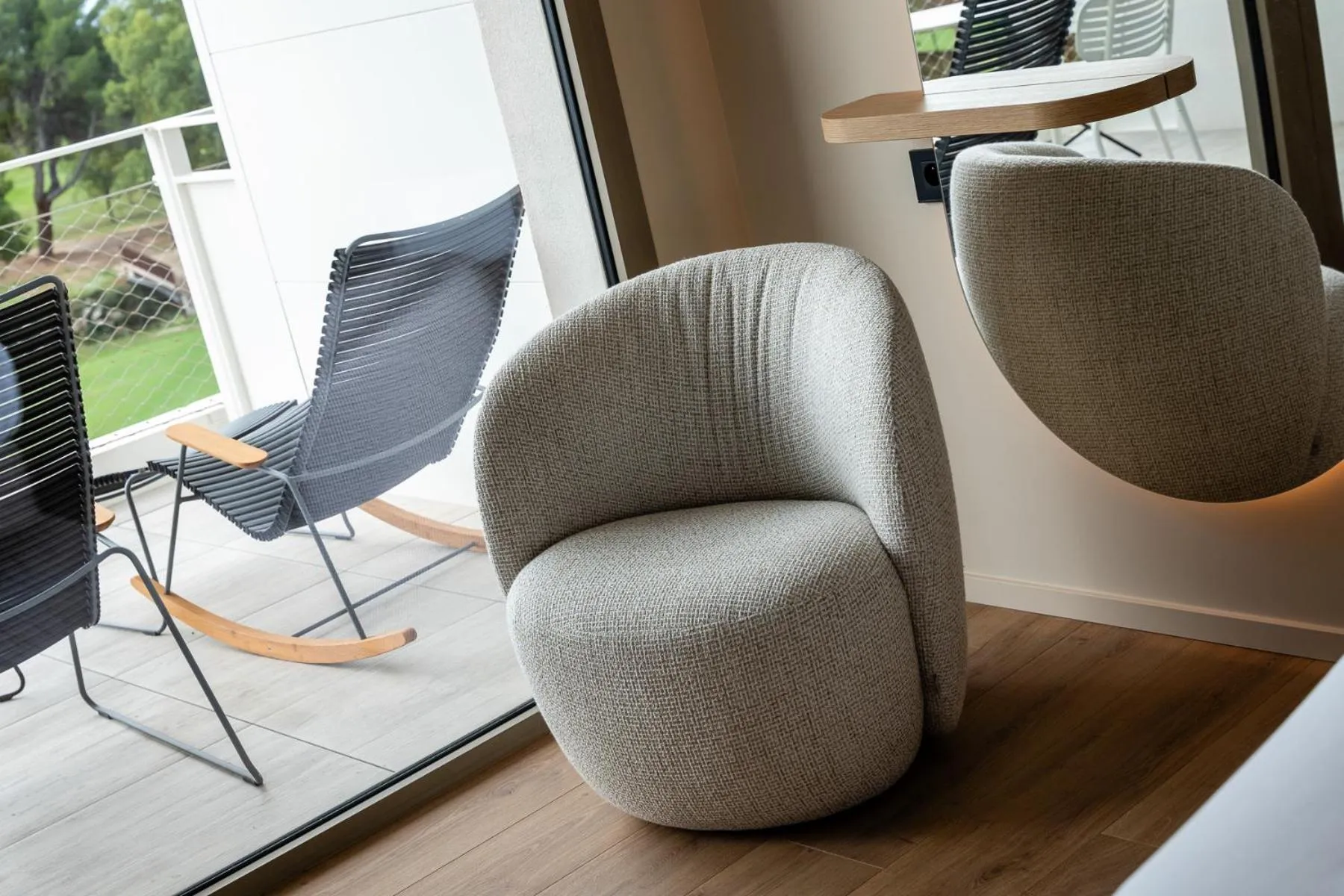 Patio in Hôtel Horizon Resort Massane & Spa