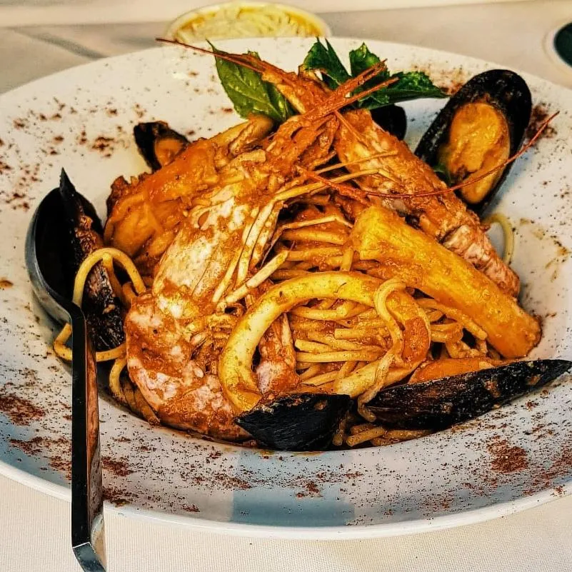 Restaurant/places to eat in Svea Hotel