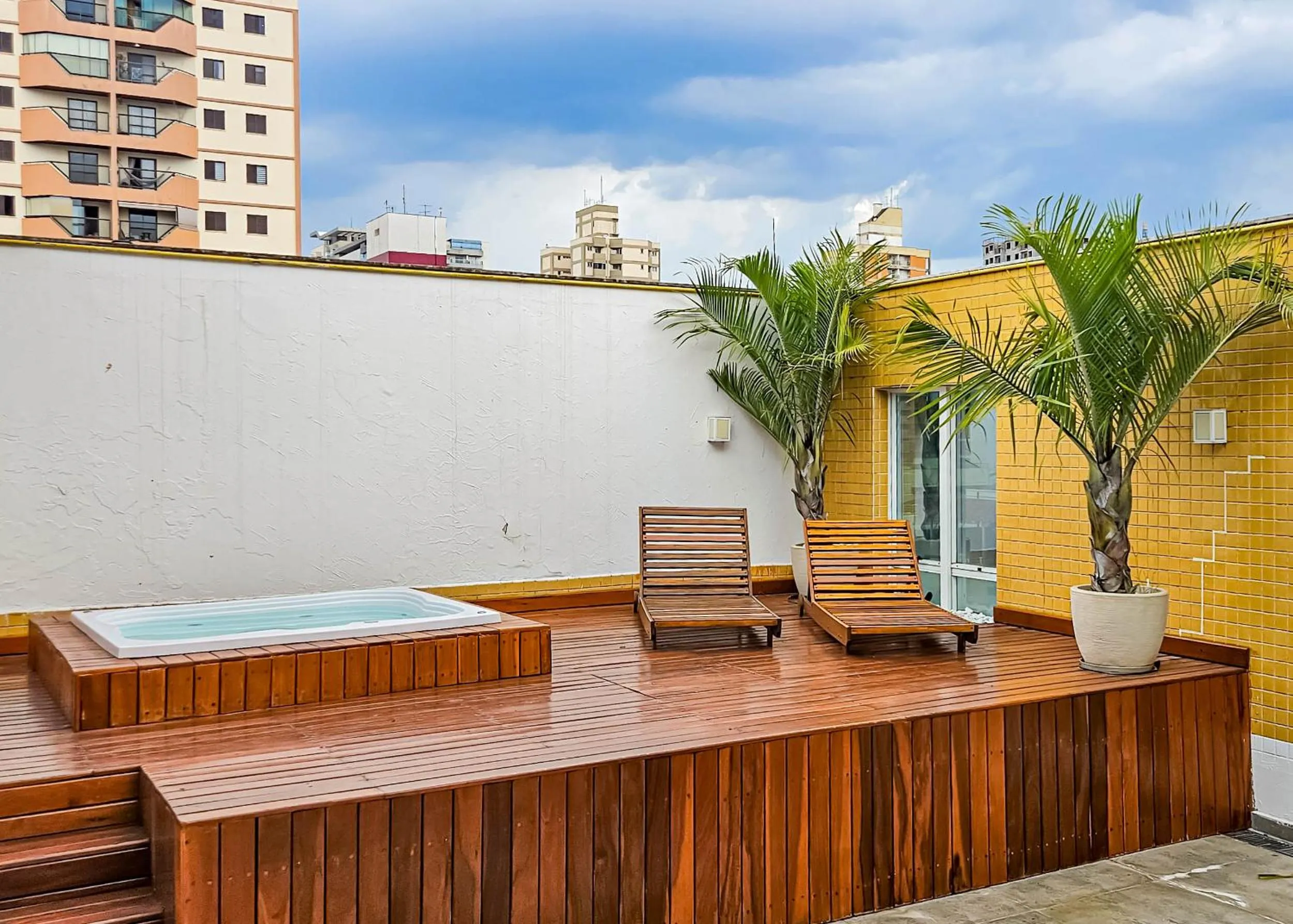 Hot Tub in Hotel Euro Suite Campinas by Nacional Inn - Próximo ao Cambuí