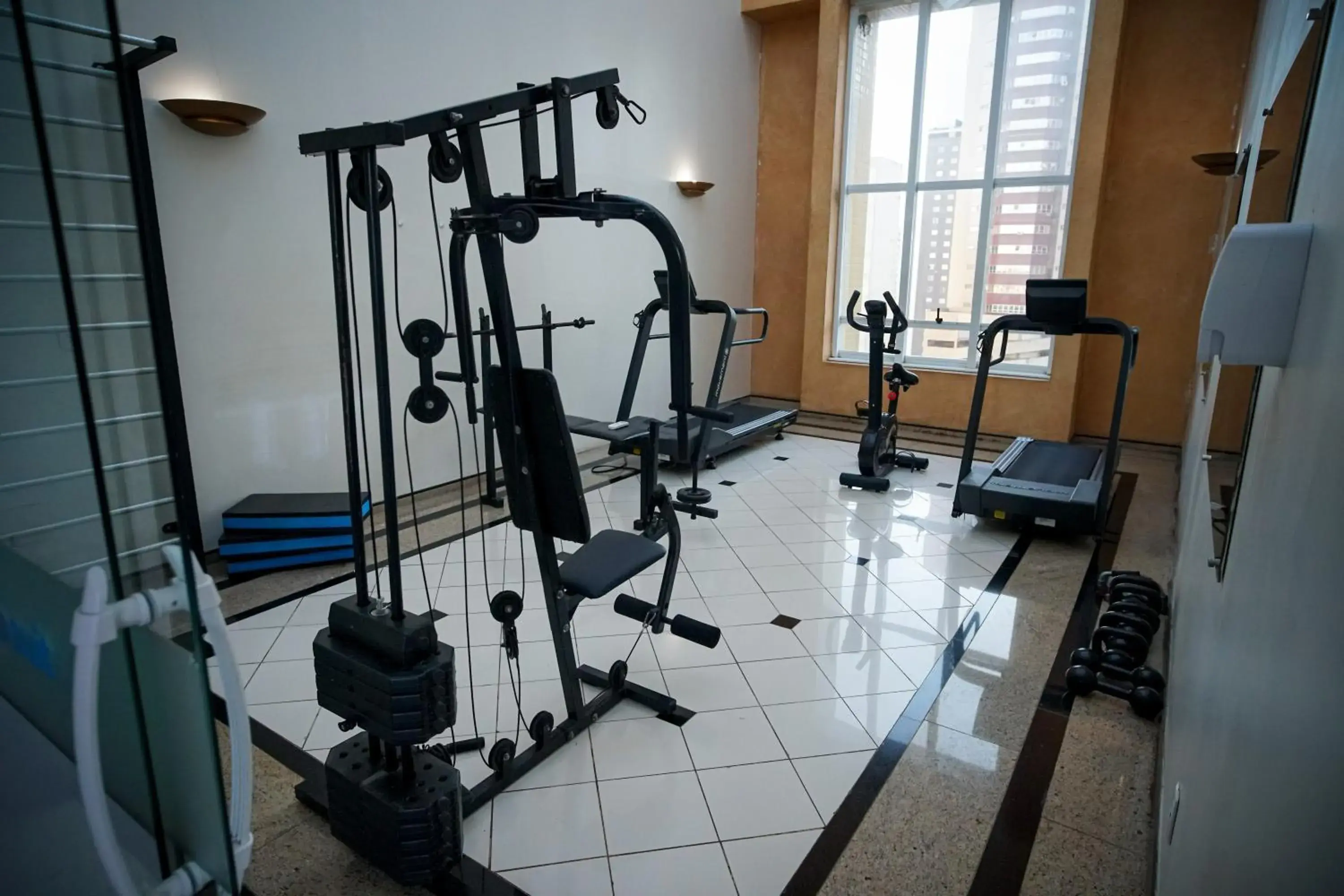 Fitness centre/facilities in Hotel Euro Suite Campinas by Nacional Inn - Próximo ao Cambuí Fitness centre/facilities in Hotel Euro Suite Campinas by Nacional Inn - Próximo ao Cambuí