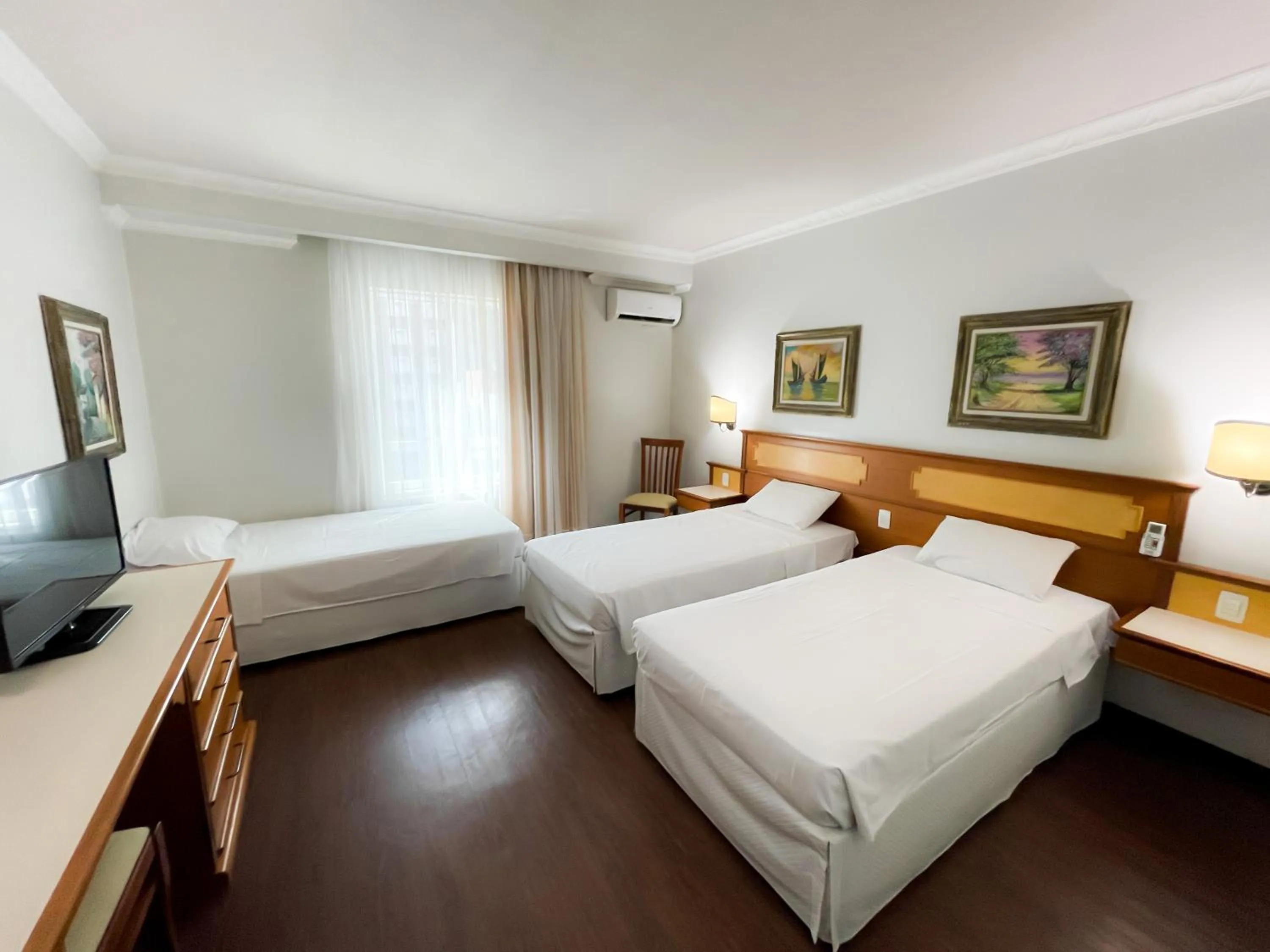 Property building, Bed in Hotel Euro Suite Campinas by Nacional Inn - Próximo ao Cambuí
