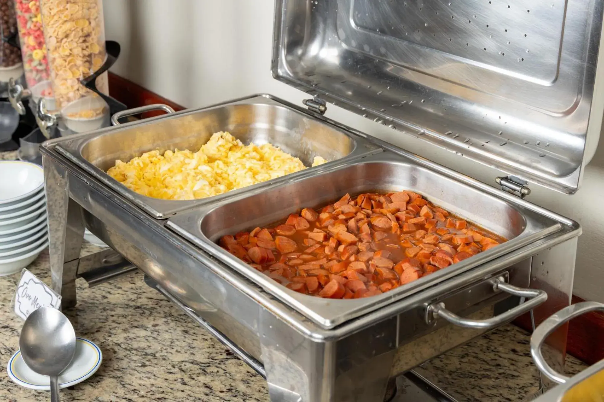 Breakfast in Hotel Euro Suite Campinas by Nacional Inn - Próximo ao Cambuí Breakfast in Hotel Euro Suite Campinas by Nacional Inn - Próximo ao Cambuí