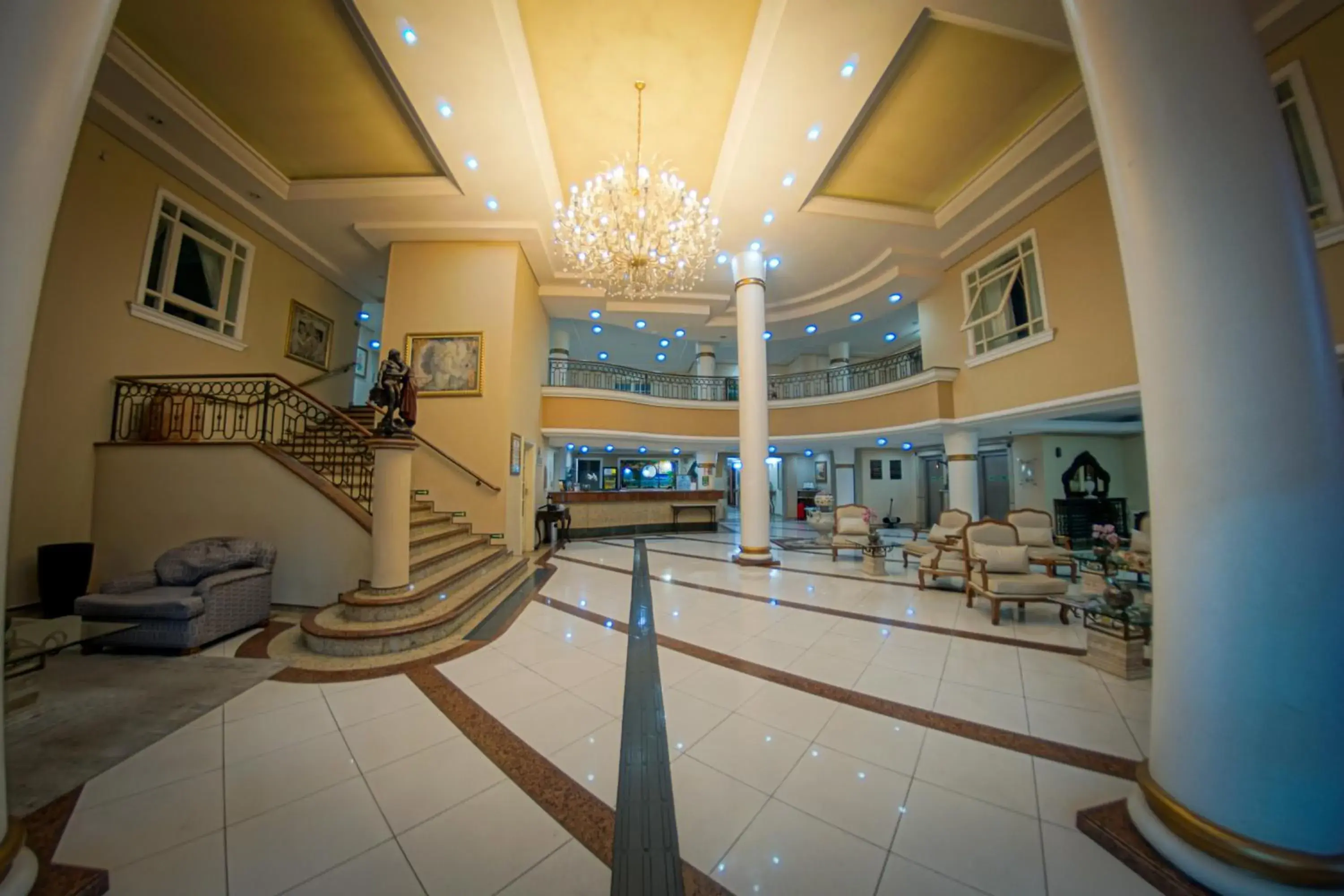 Lobby or reception in Hotel Euro Suite Campinas by Nacional Inn - Próximo ao Cambuí Lobby or reception in Hotel Euro Suite Campinas by Nacional Inn - Próximo ao Cambuí