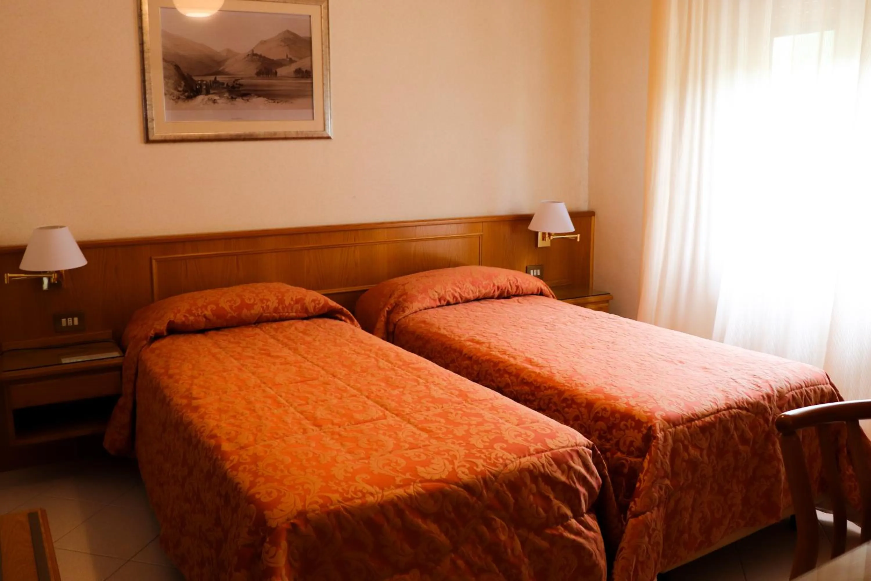Bedroom, Bed in Hotel Garni del Lago