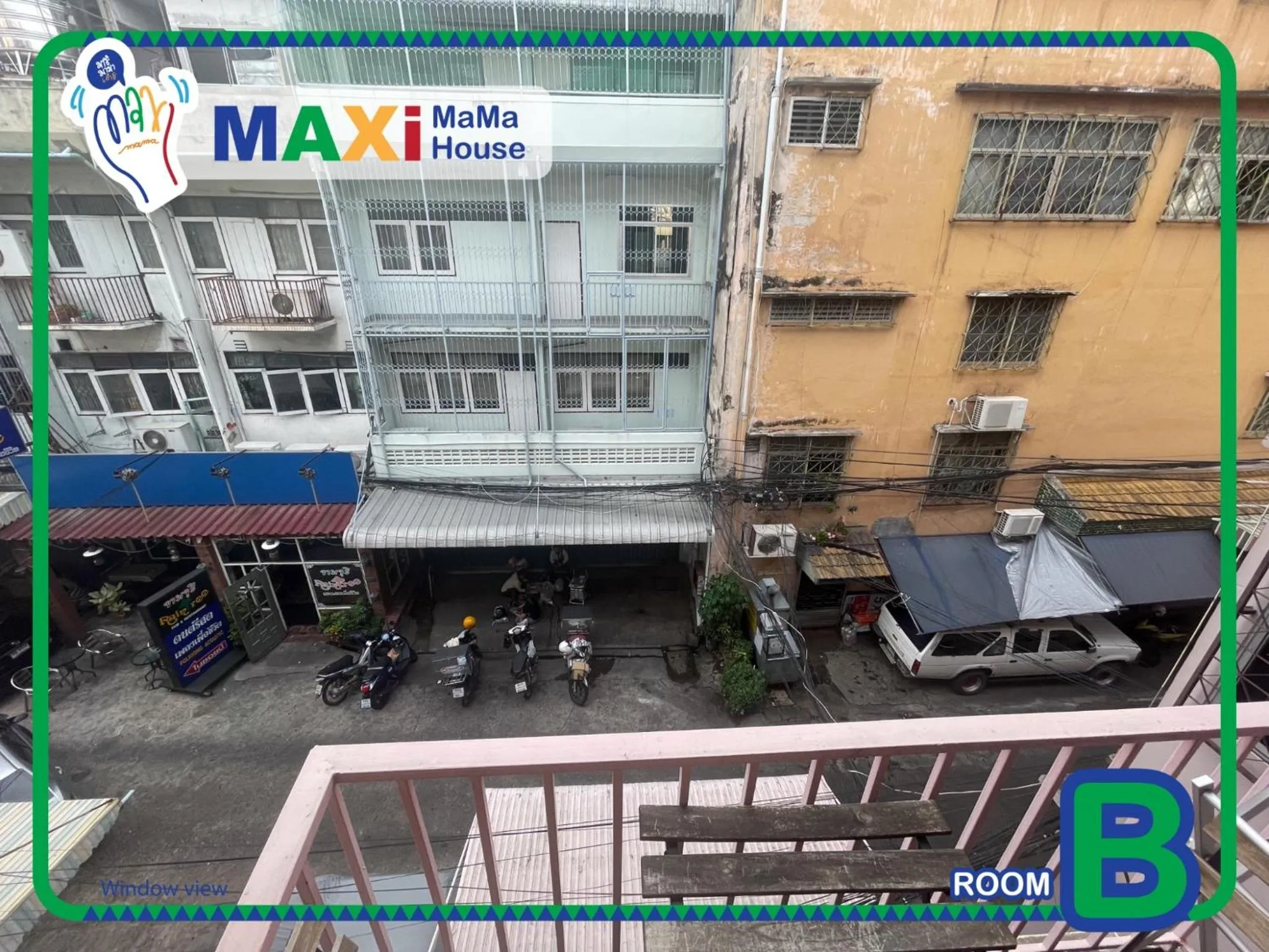 Day in MAXi MaMa House