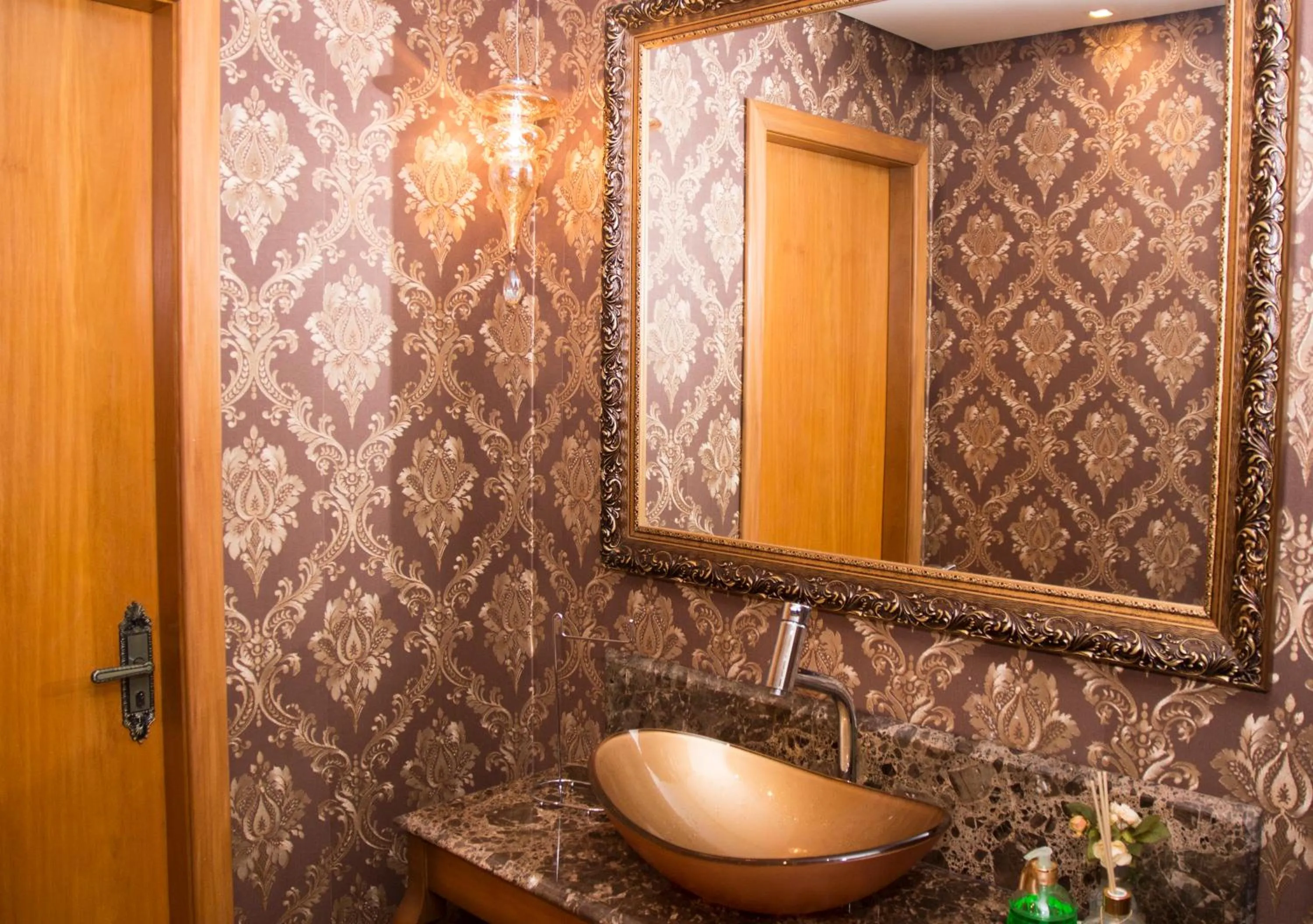 Bathroom in Pousada Caminho dos Plátanos