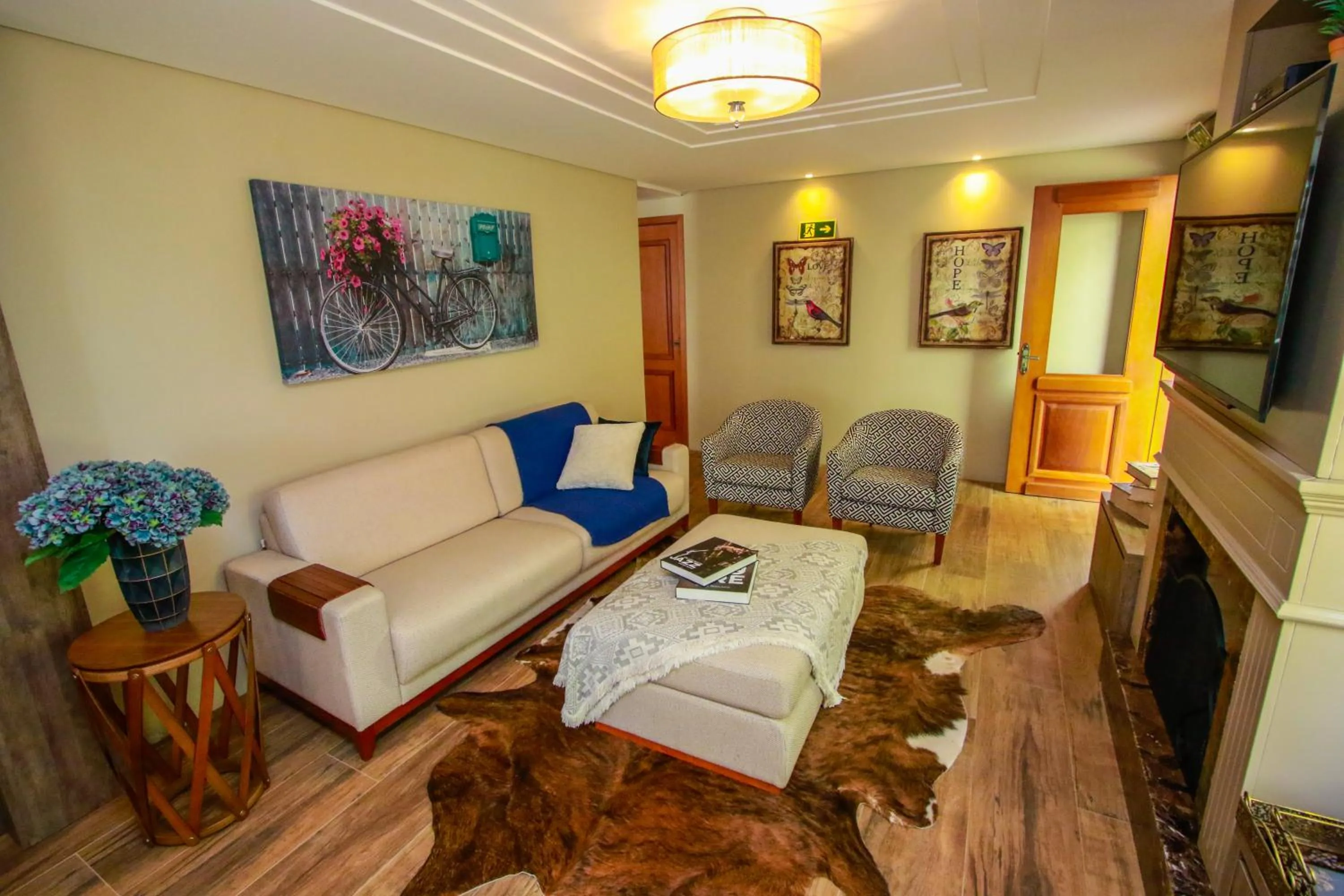 Lobby or reception in Pousada Caminho dos Plátanos