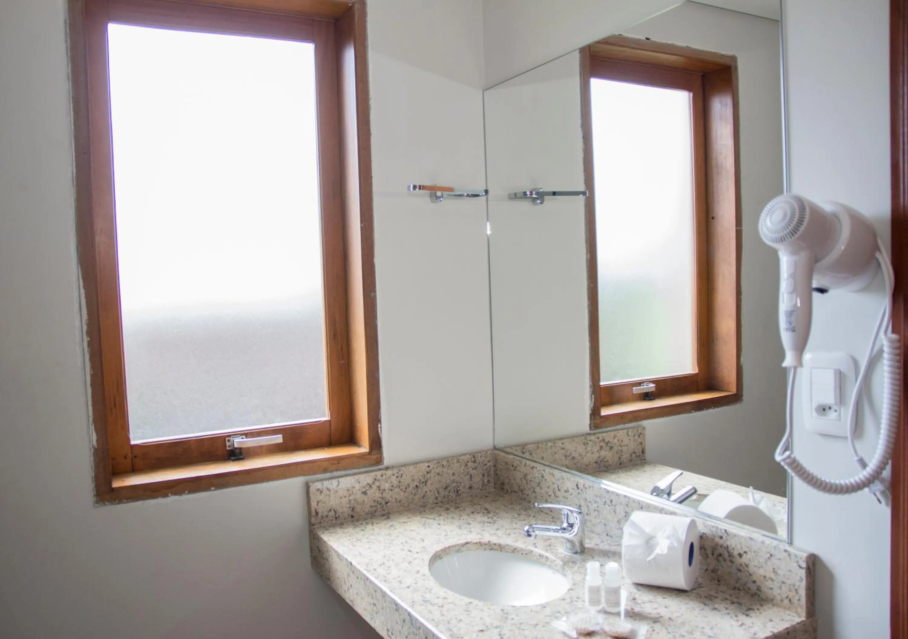 Bathroom in Pousada Caminho dos Plátanos