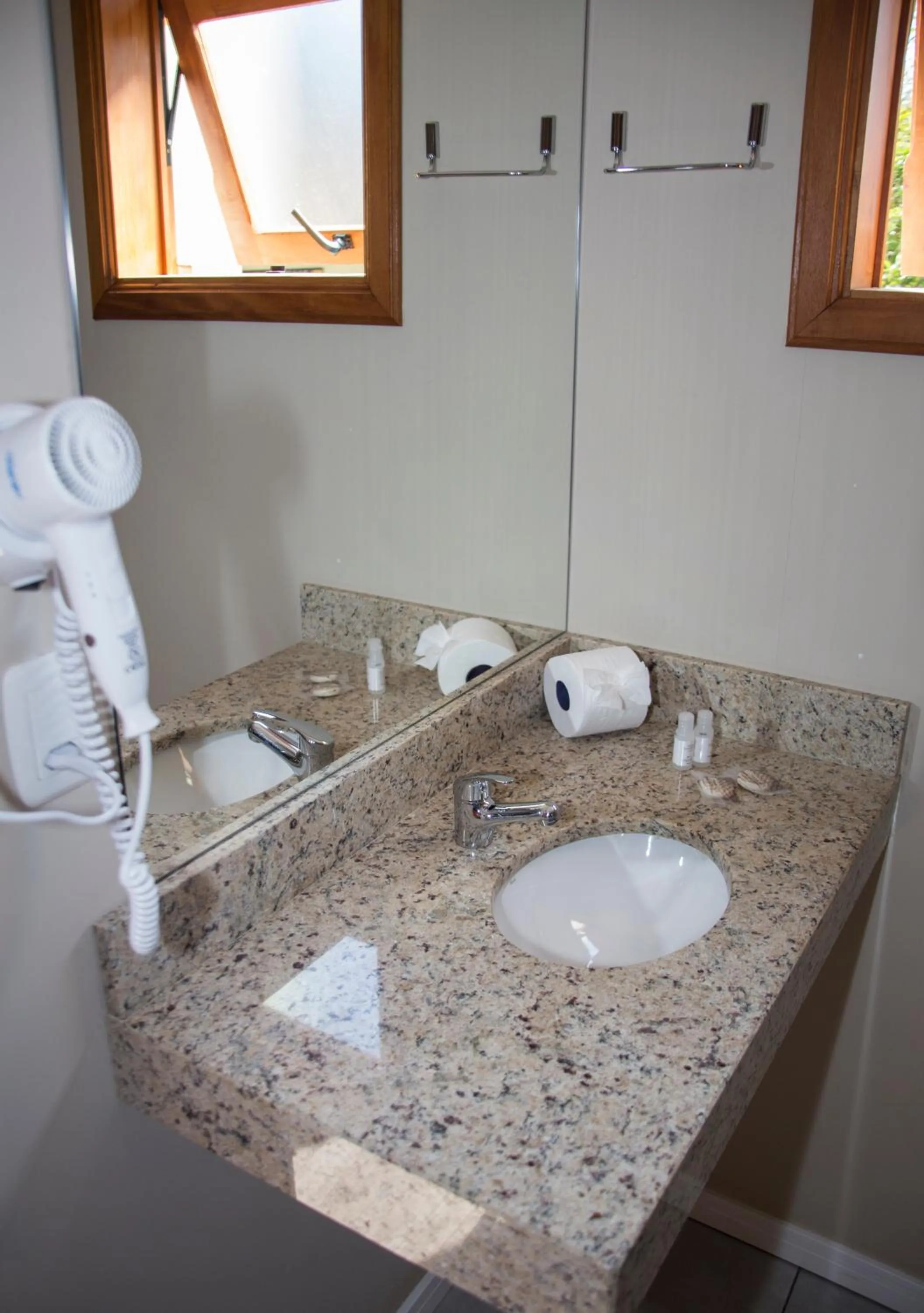 Bathroom in Pousada Caminho dos Plátanos