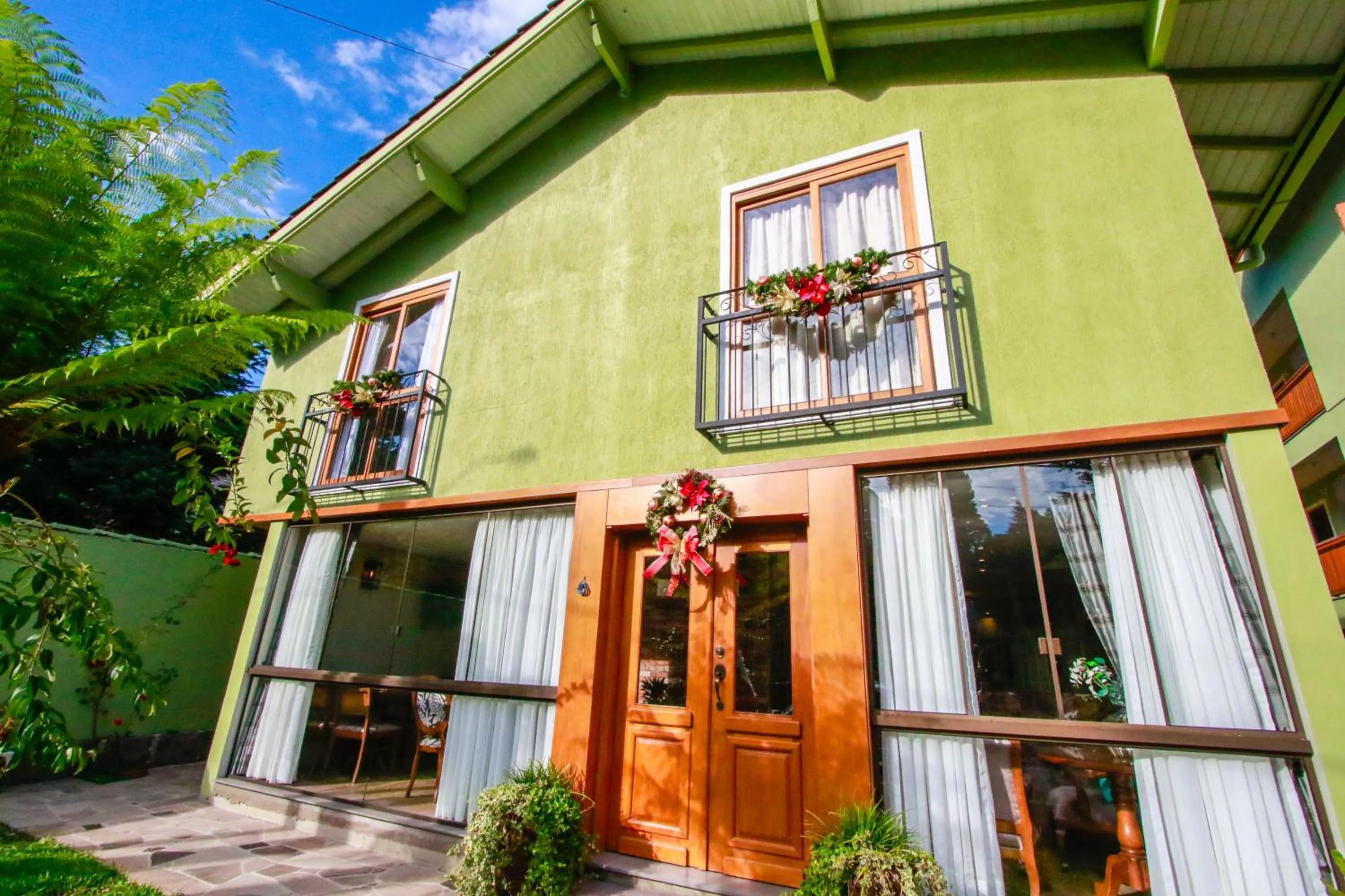Facade/entrance in Pousada Caminho dos Plátanos