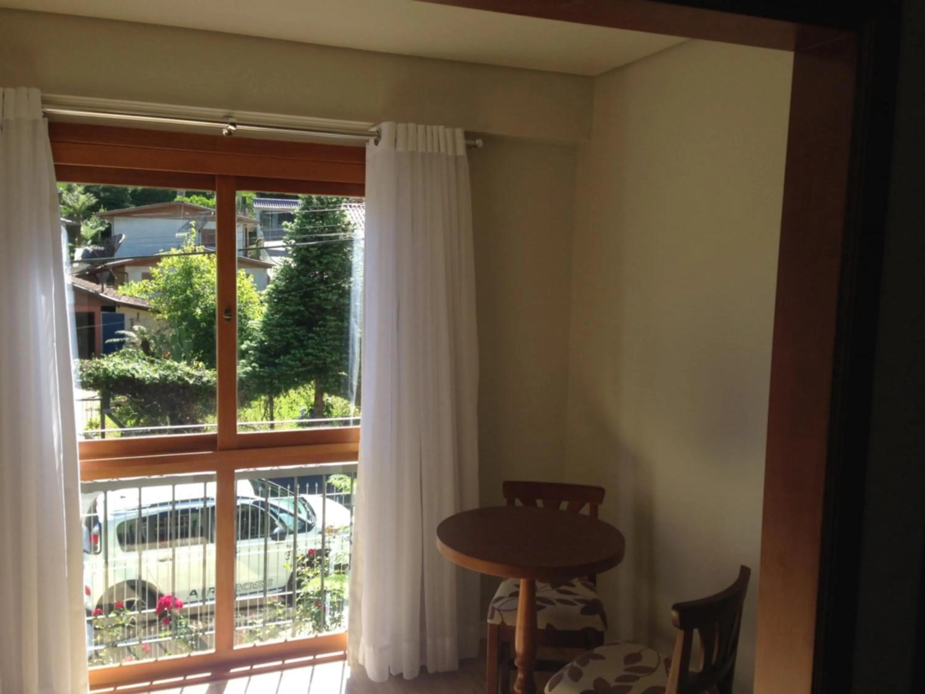 Dining area in Pousada Caminho dos Plátanos