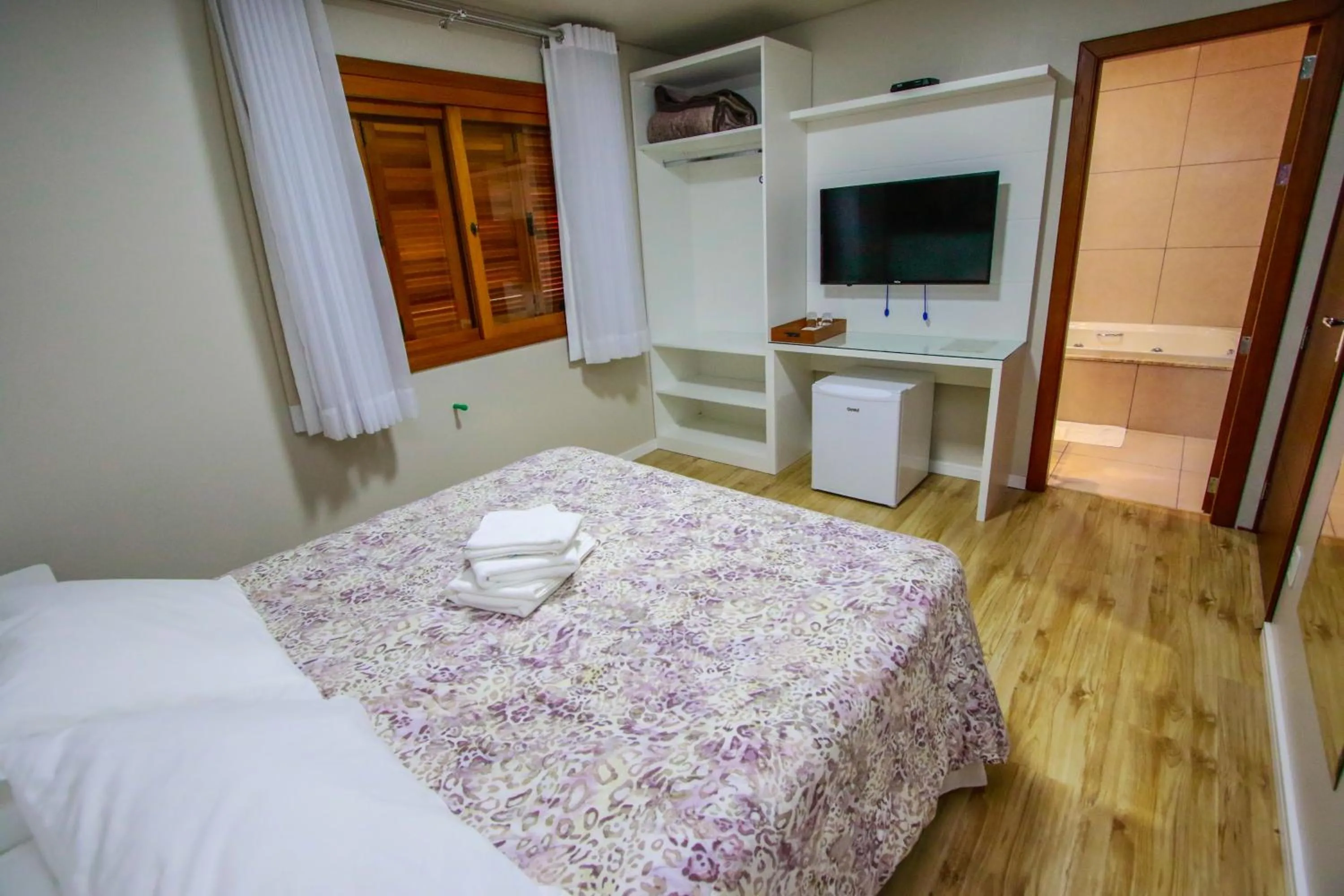 Bedroom, Bed in Pousada Caminho dos Plátanos