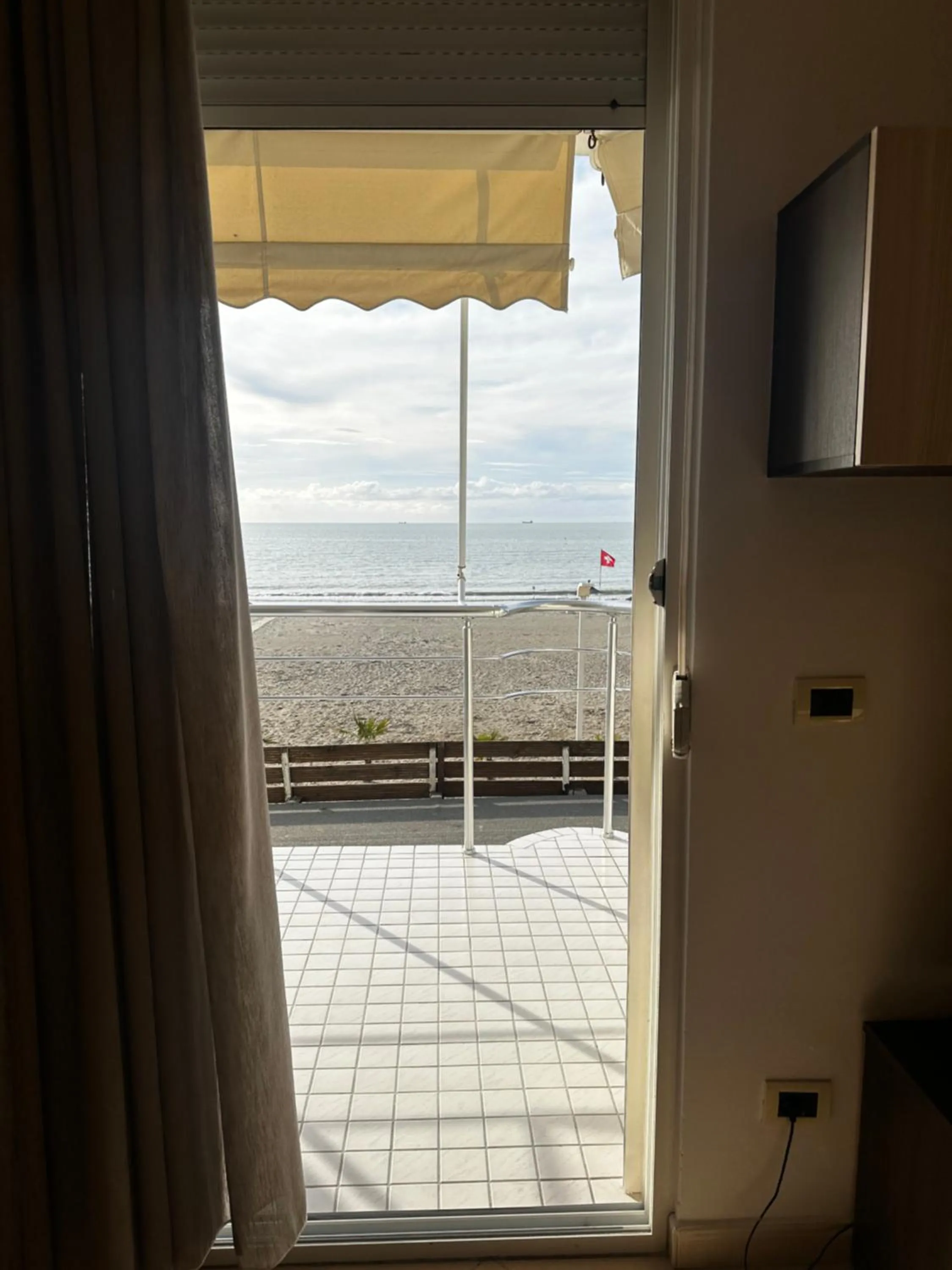 Apartment with Sea View in Villa Arberia