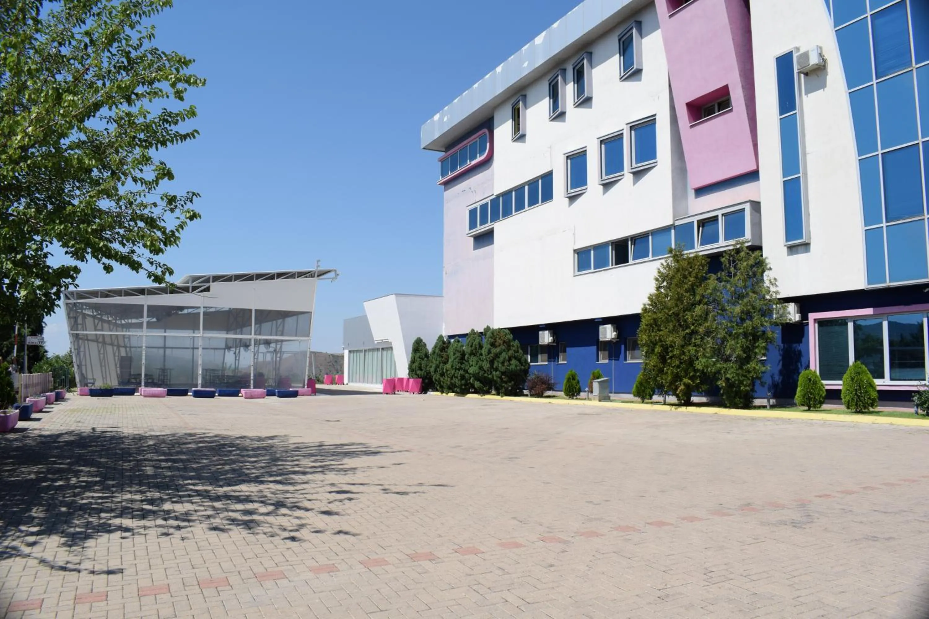 Property building in 7even weddings & events