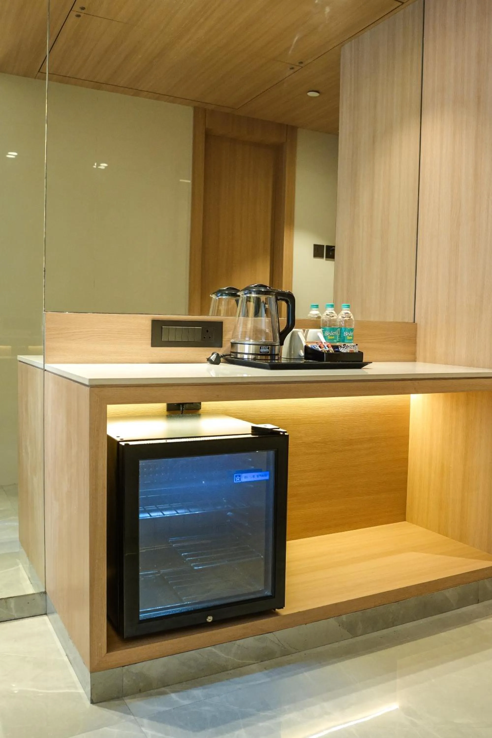 Coffee/tea facilities in InstaFeel Hotel