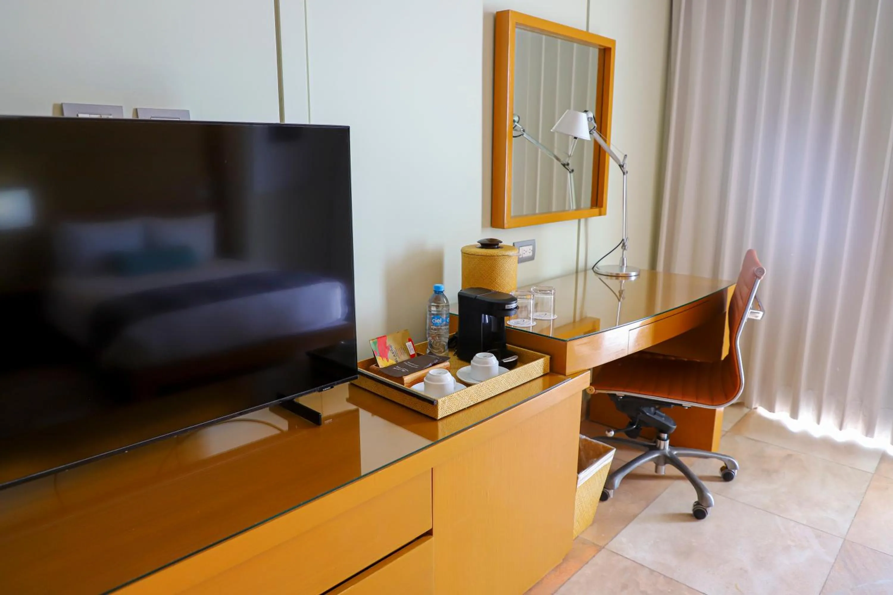 TV and multimedia in Palacio Mundo Imperial Riviera Diamante Acapulco All Inclusive