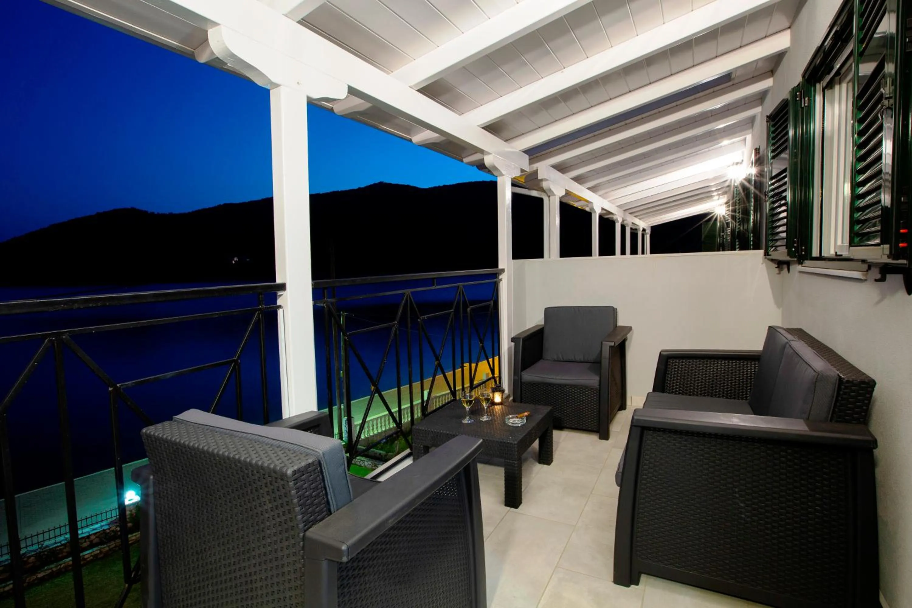 Night in Captain Nick Aparthotel