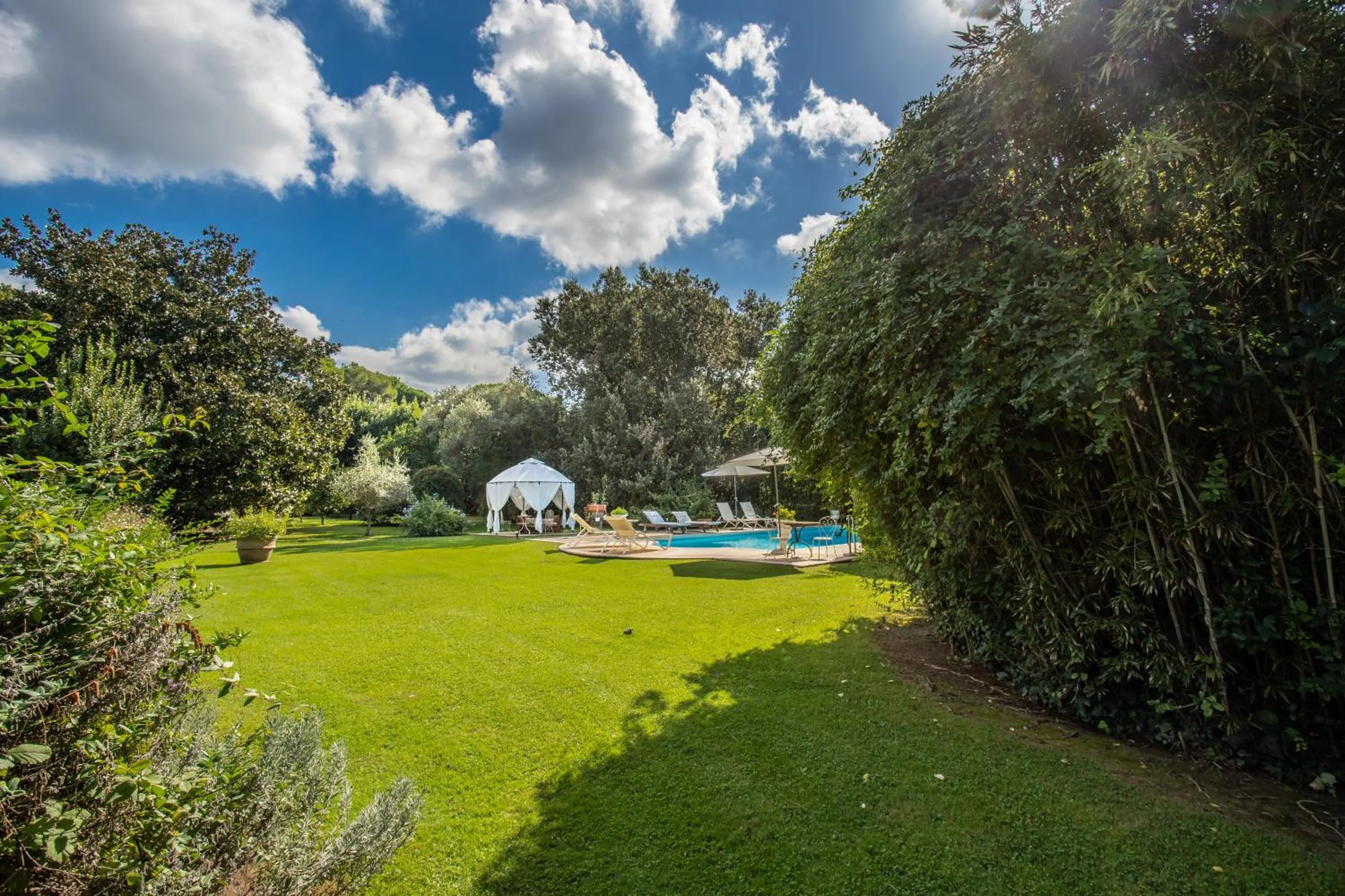 Garden view in La Gaura Guest House