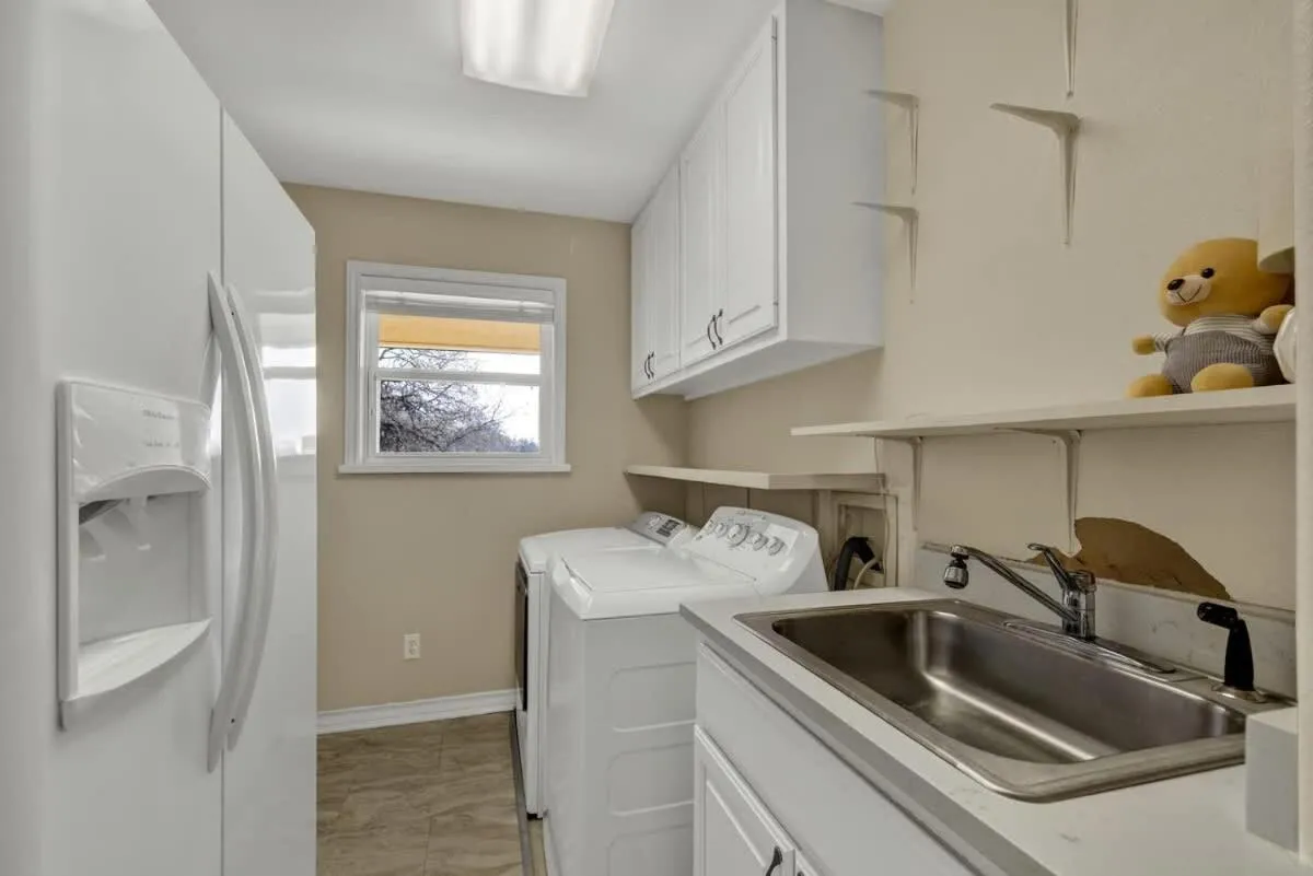 laundry in Starlight Meadows 3 mi to Downtown w/hot tub
