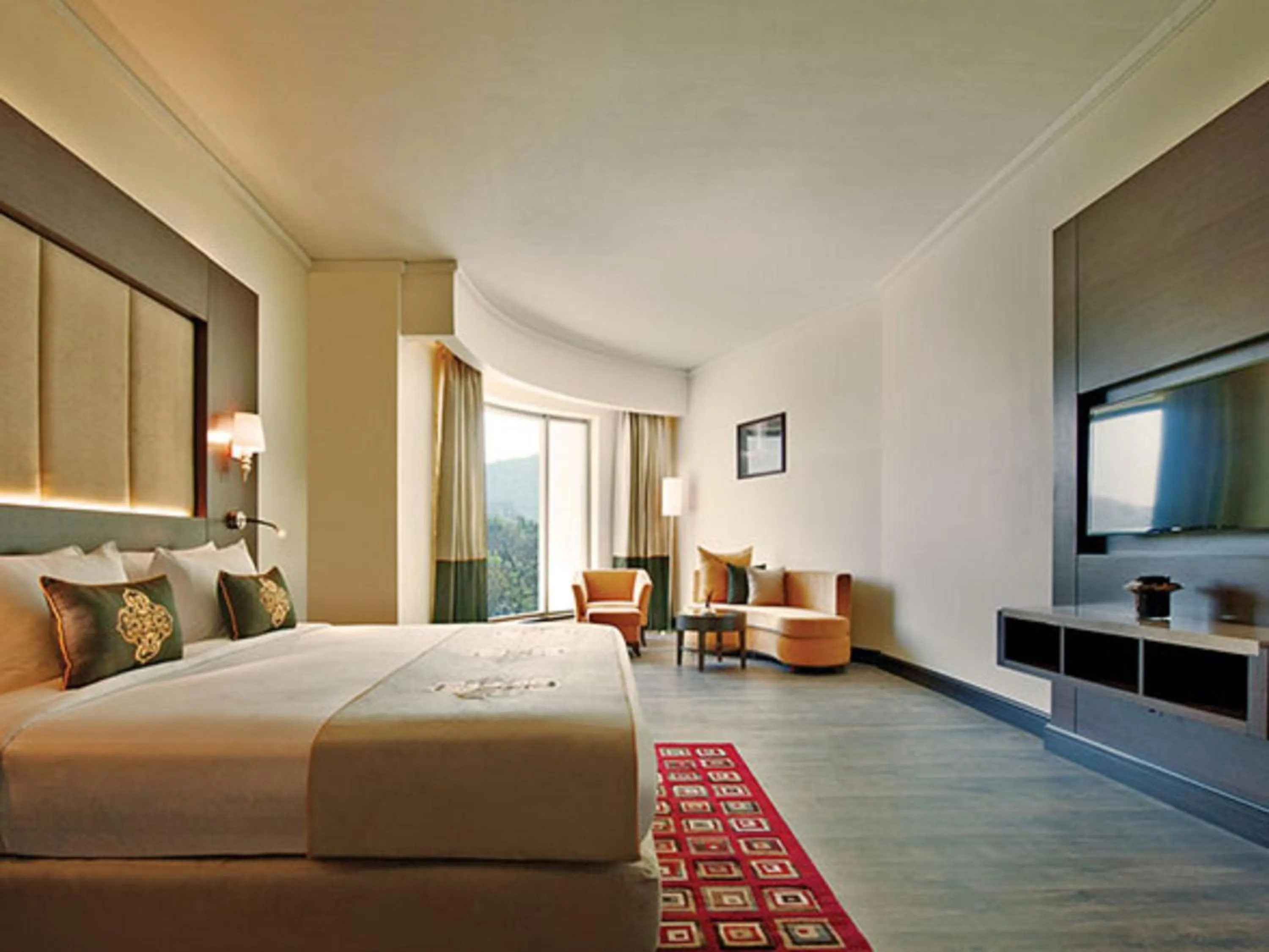 Bedroom, Bed in Radisson Blu Plaza Hotel Mysore