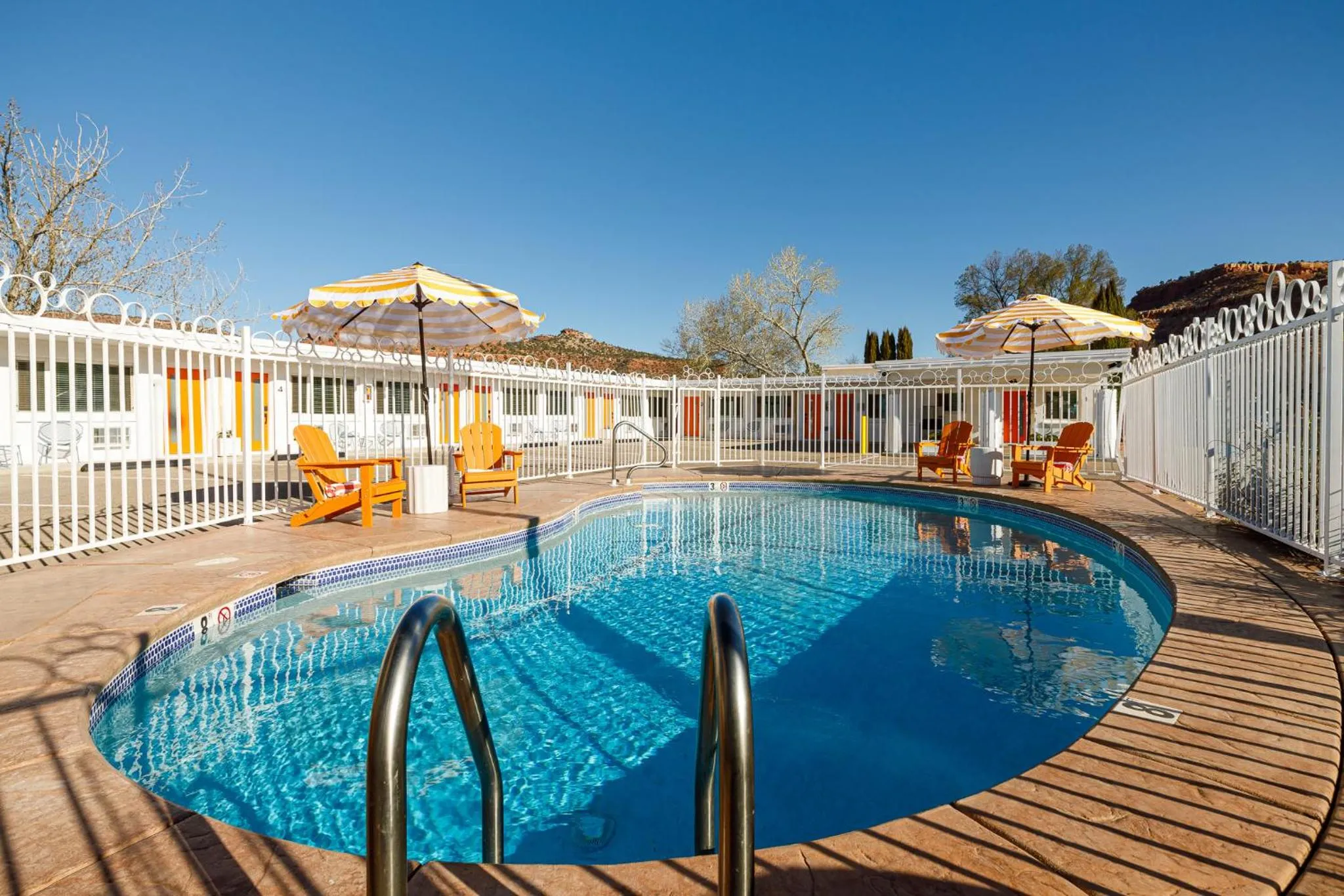 Pool view in Quail Park Lodge