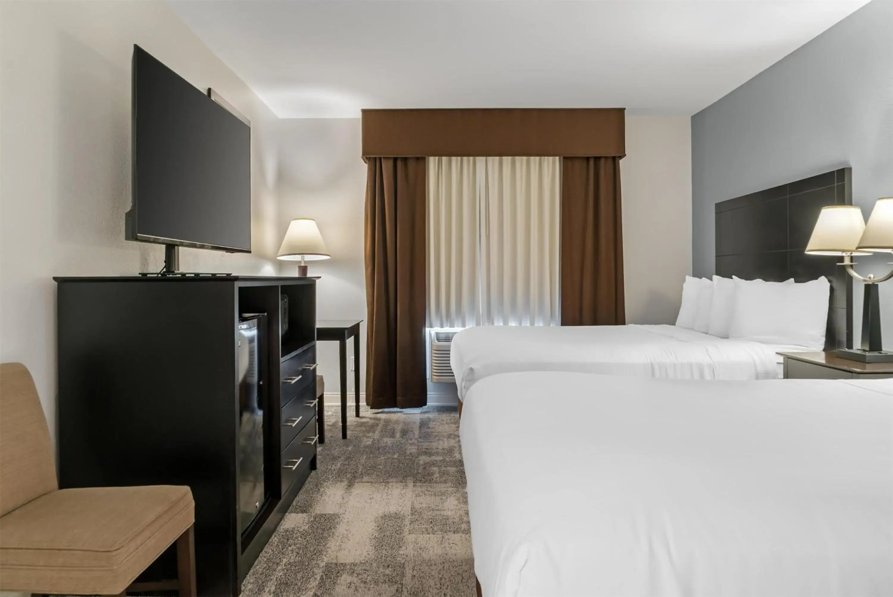 Bedroom, Bed in Best Western Lakewinds Bedroom, Bed in Best Western Lakewinds