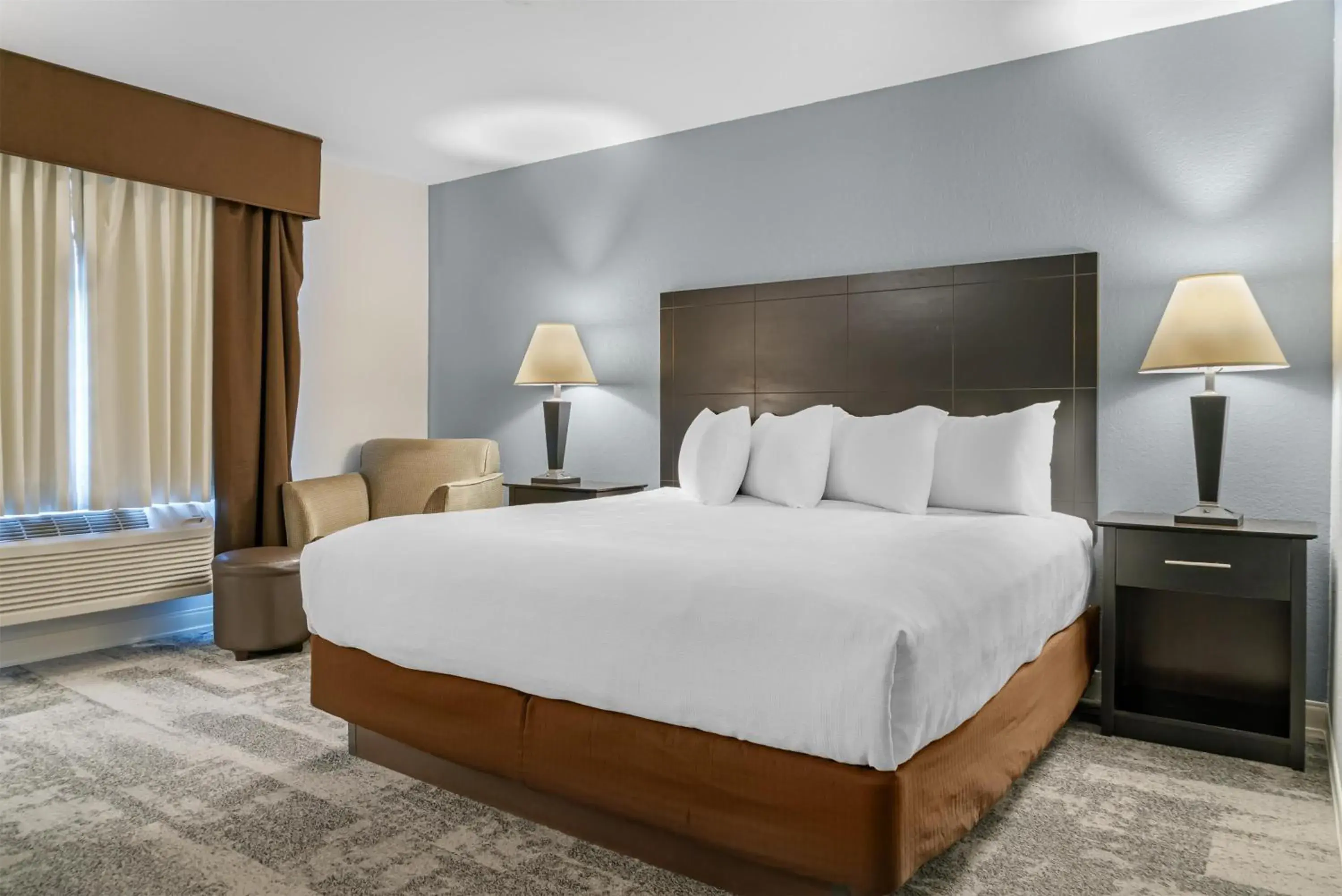 Family Suite in Best Western Lakewinds Family Suite in Best Western Lakewinds