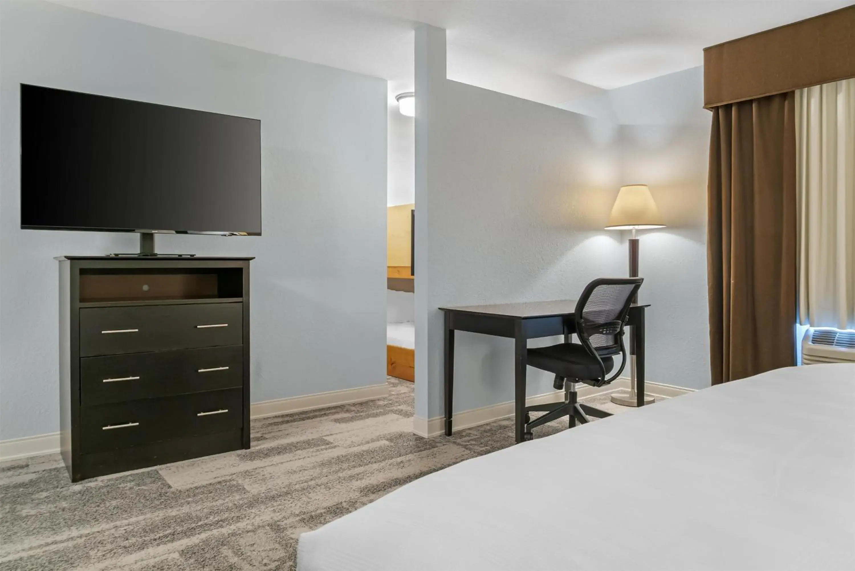 Bedroom, Bed in Best Western Lakewinds Bedroom, Bed in Best Western Lakewinds