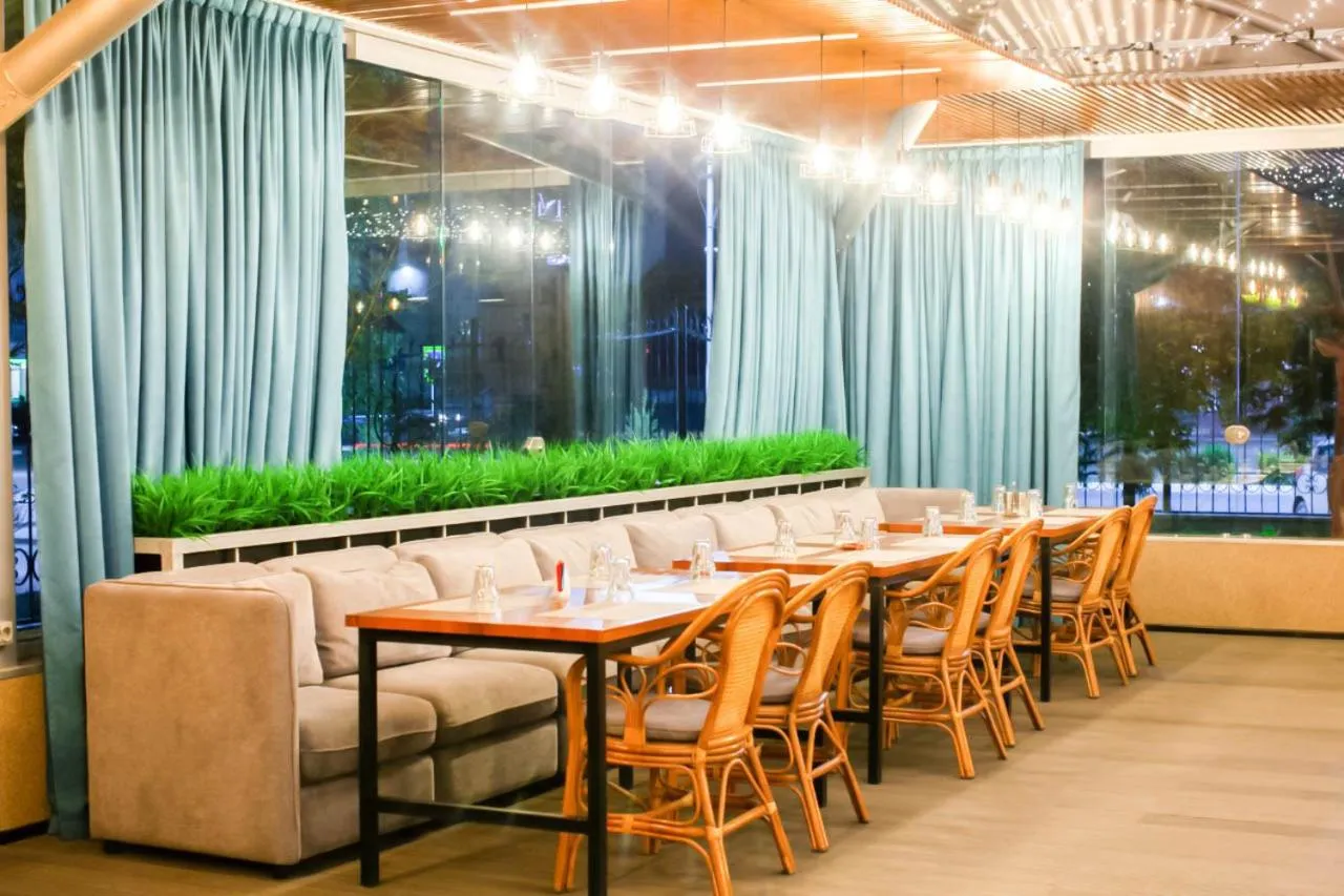 Restaurant/places to eat in Dostyq Kokshetau