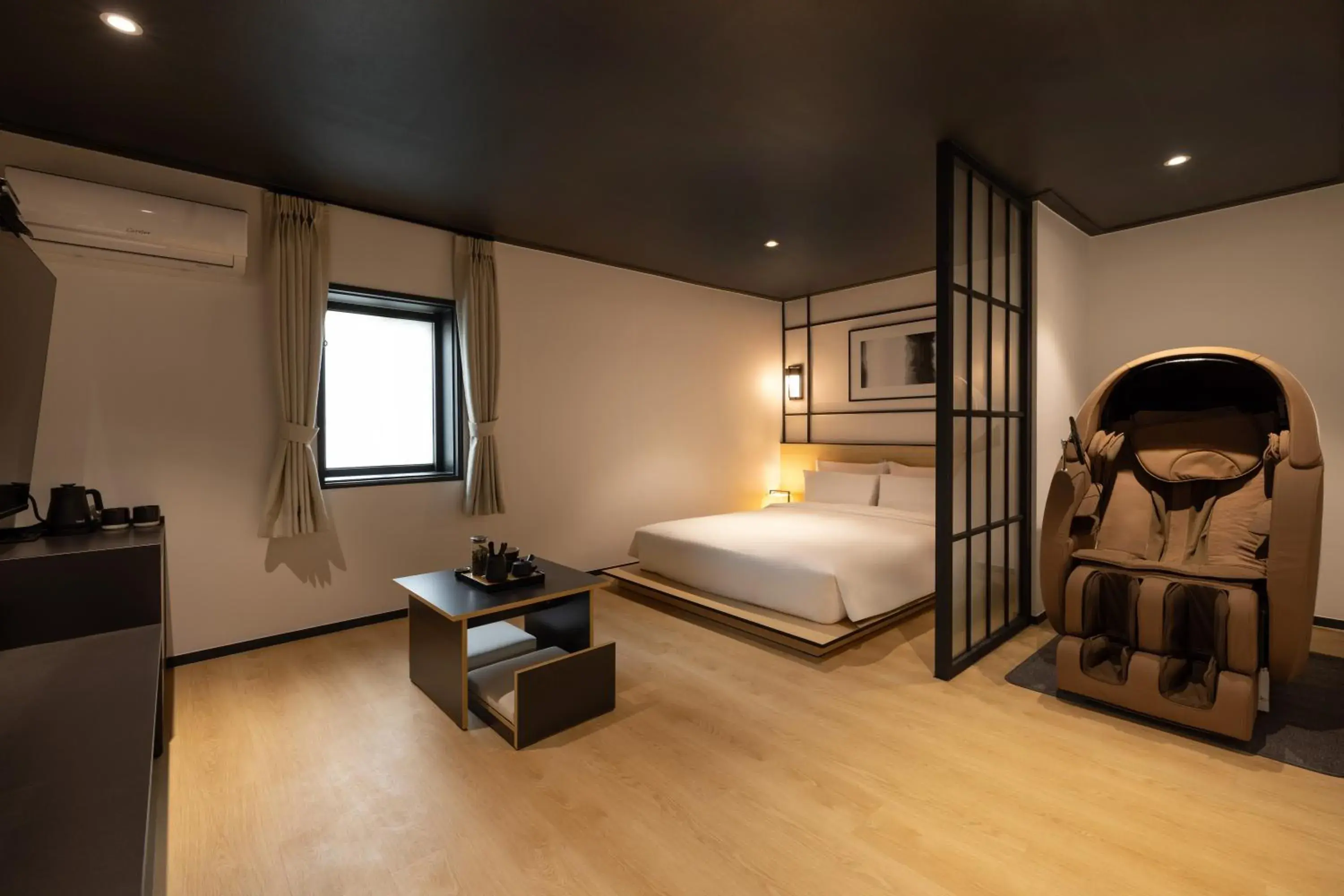 Living room, Bed in Mitasuya Ryokan Hotel Incheon by Aank Living room, Bed in Mitasuya Ryokan Hotel Incheon by Aank
