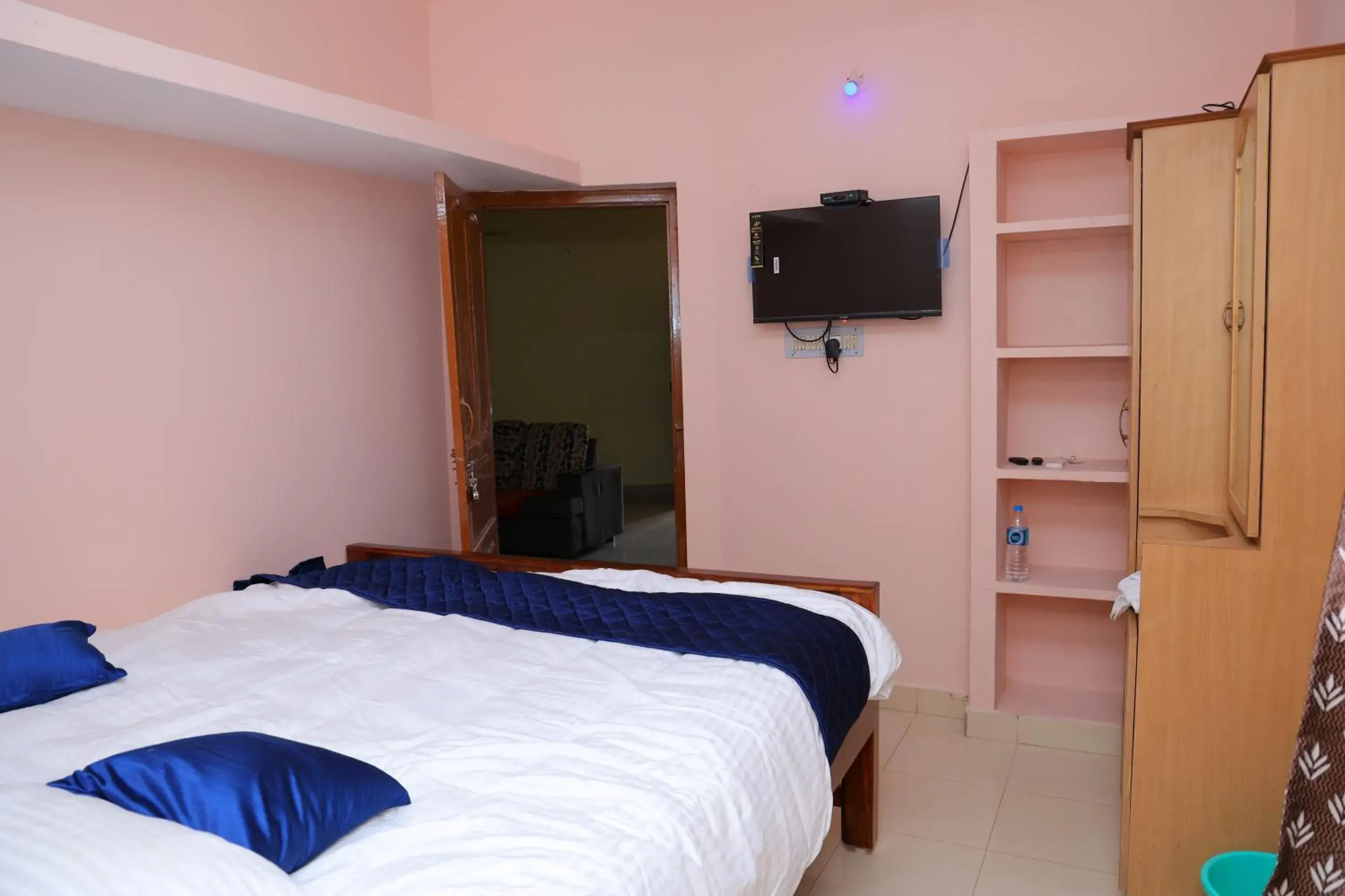 TV and multimedia, Bed in SS Nivas StayHome TV and multimedia, Bed in SS Nivas StayHome